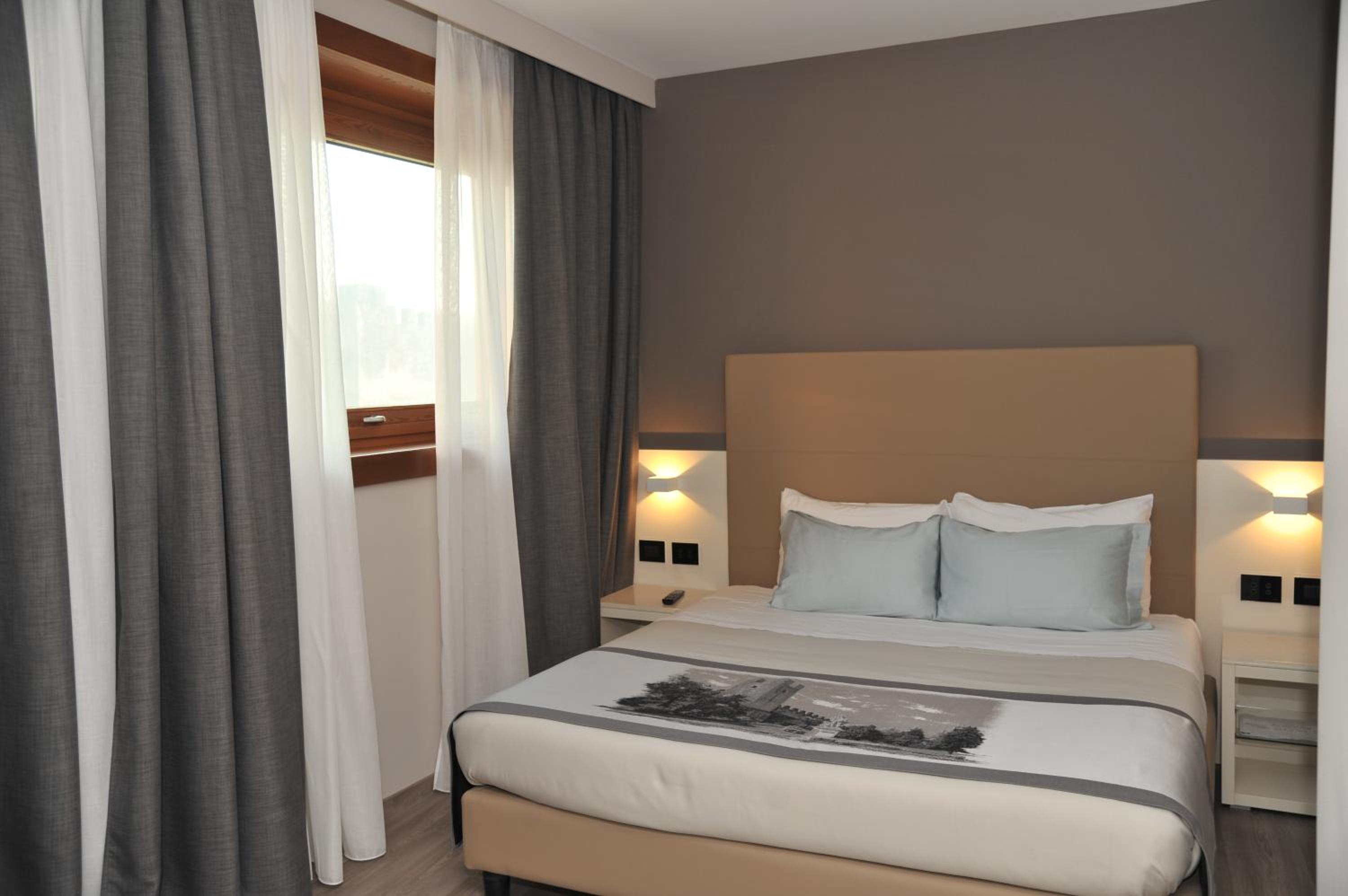 Suite - Photo 4