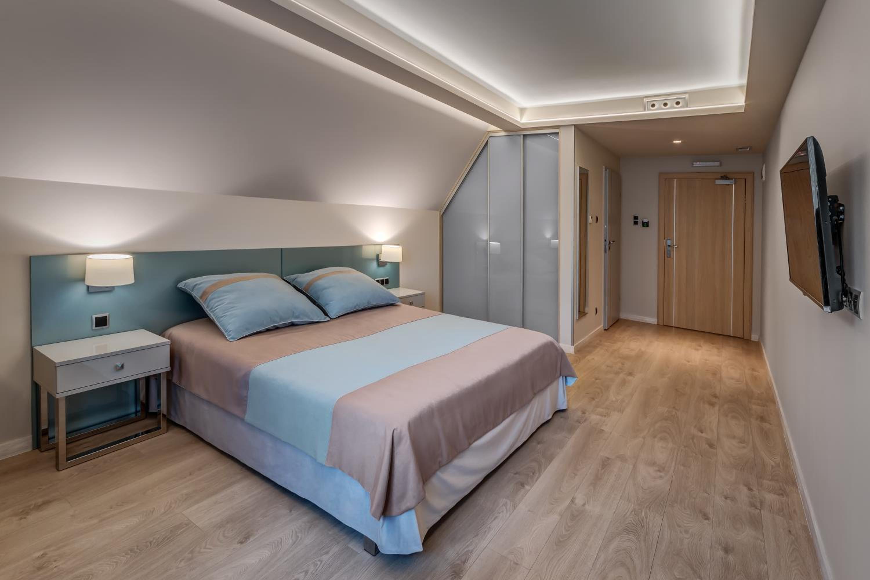 Deluxe Double Room with Balcony