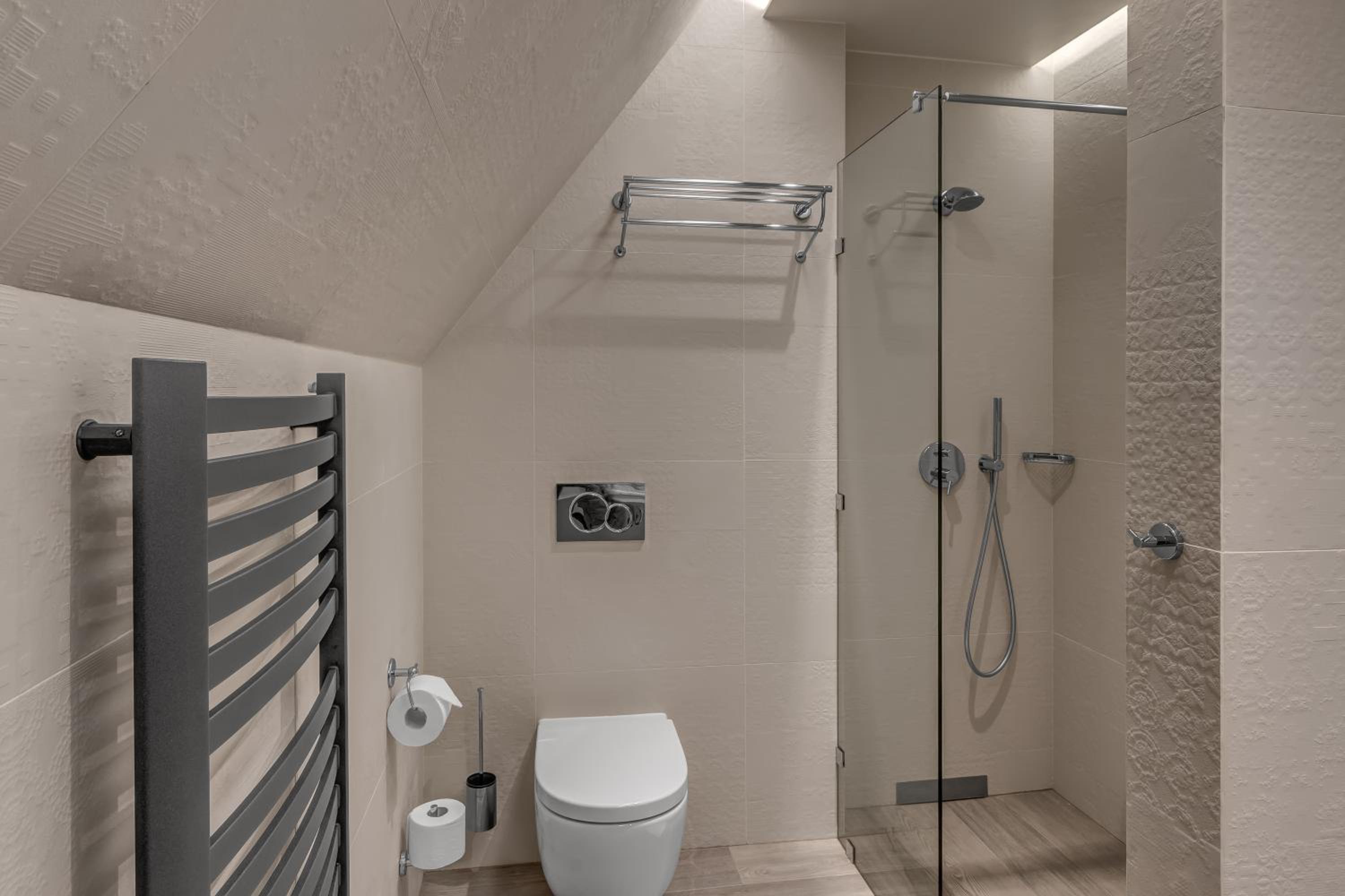 Deluxe Double Room with Balcony - Photo 7