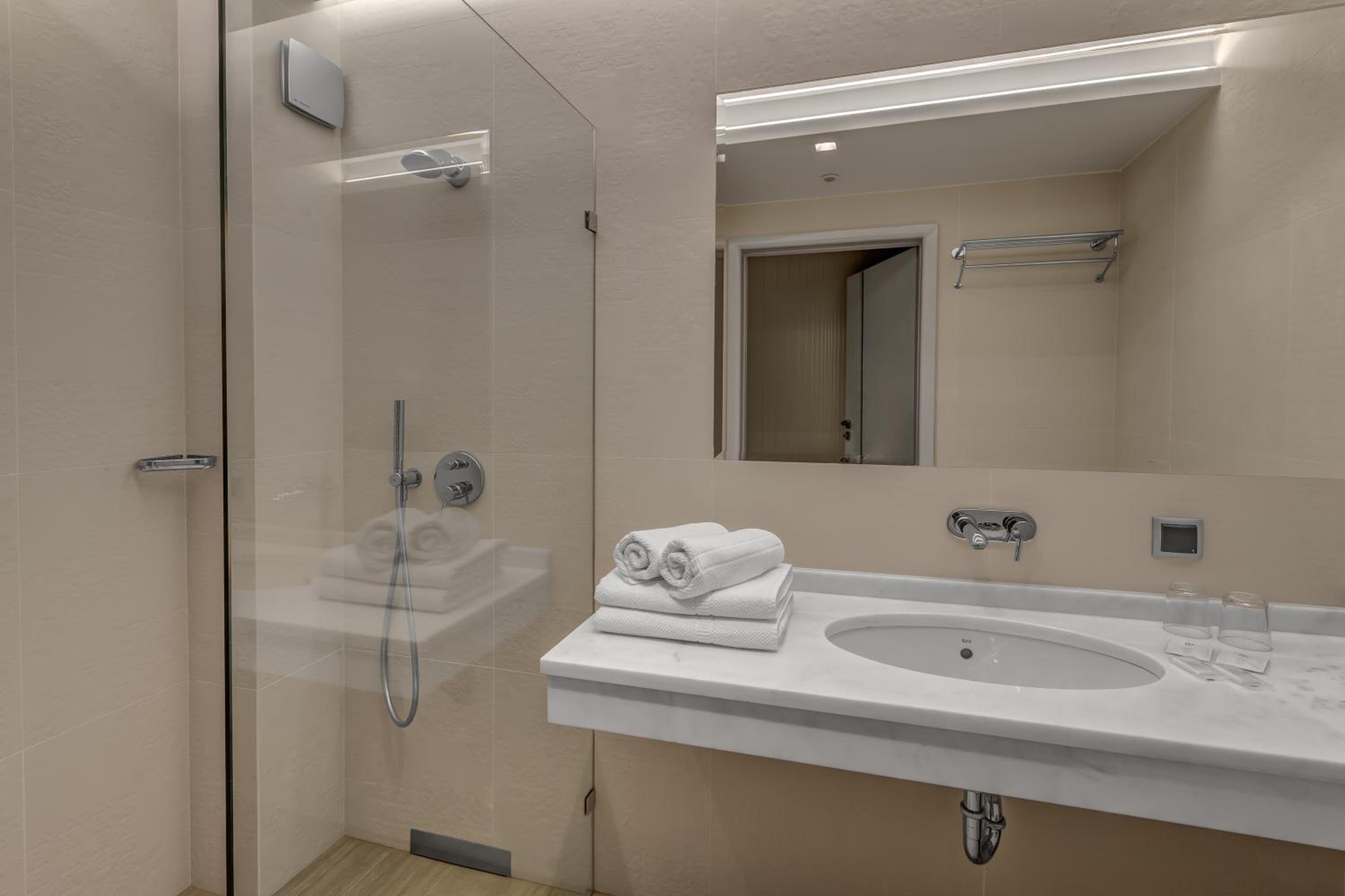 Superior Double Room with Terrace and Mountain View - Photo 7