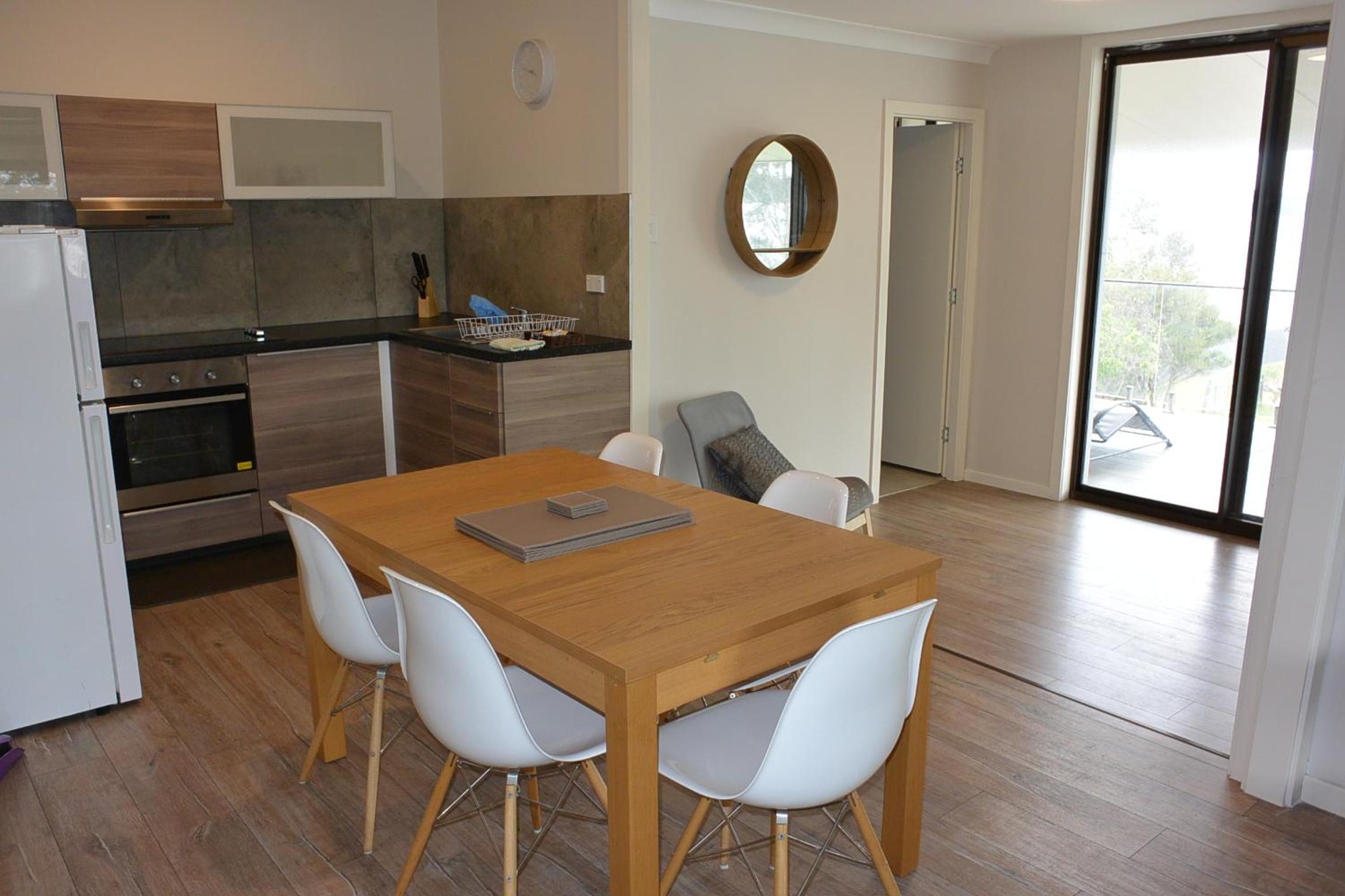 Two Bedroom Apartment 4 photo 3