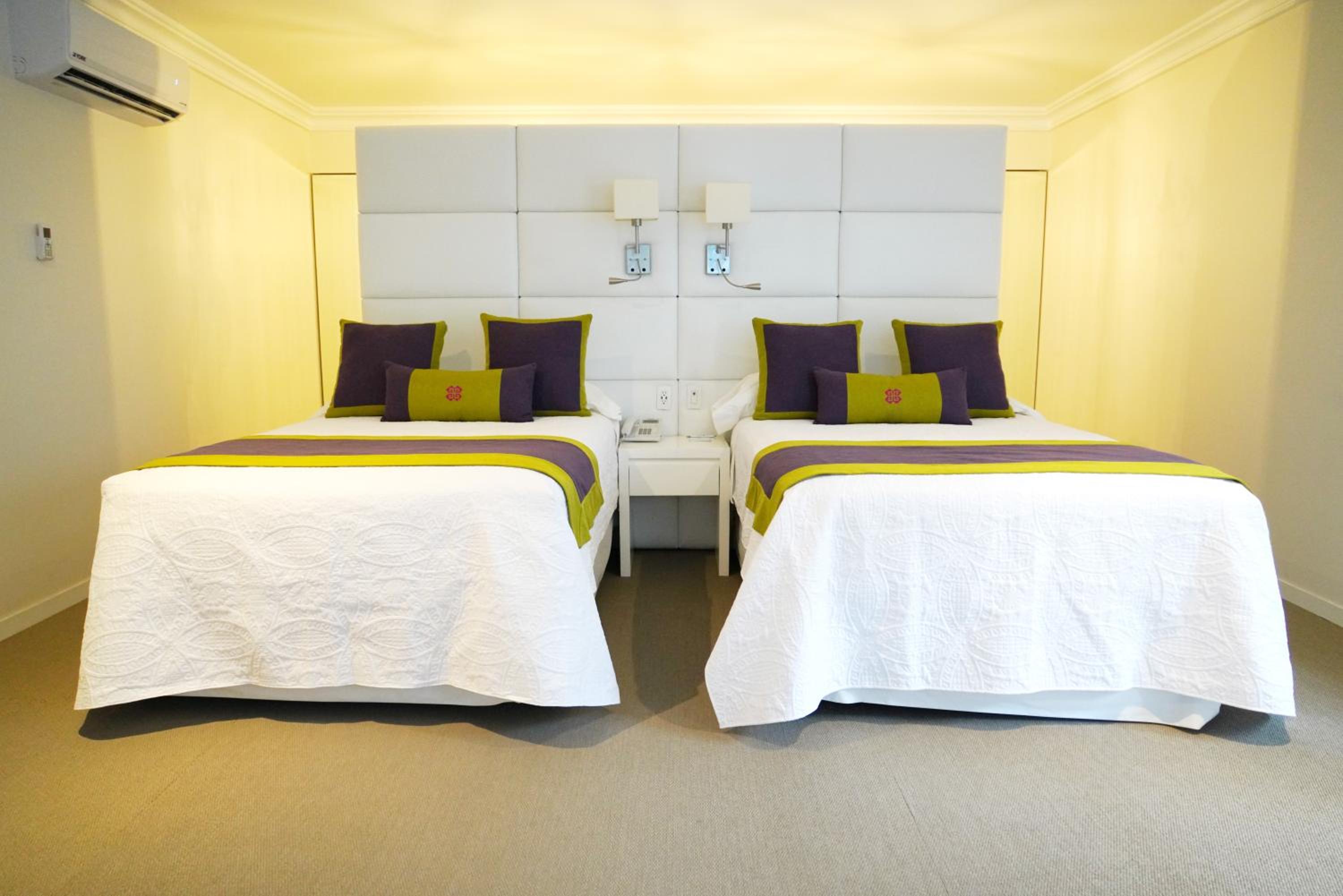 Deluxe Queen Room with Two Queen Beds photo 3