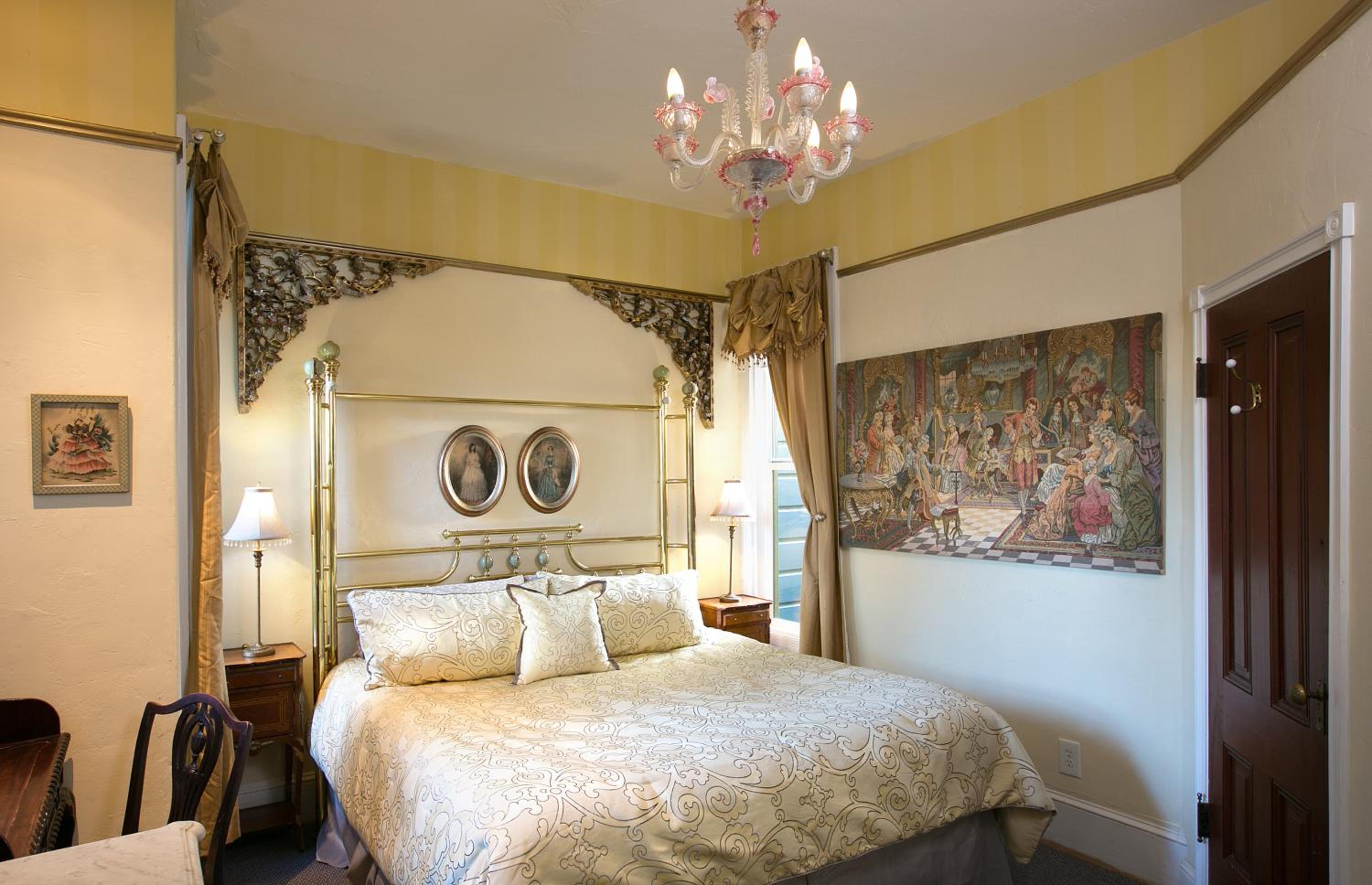 Standard King Room