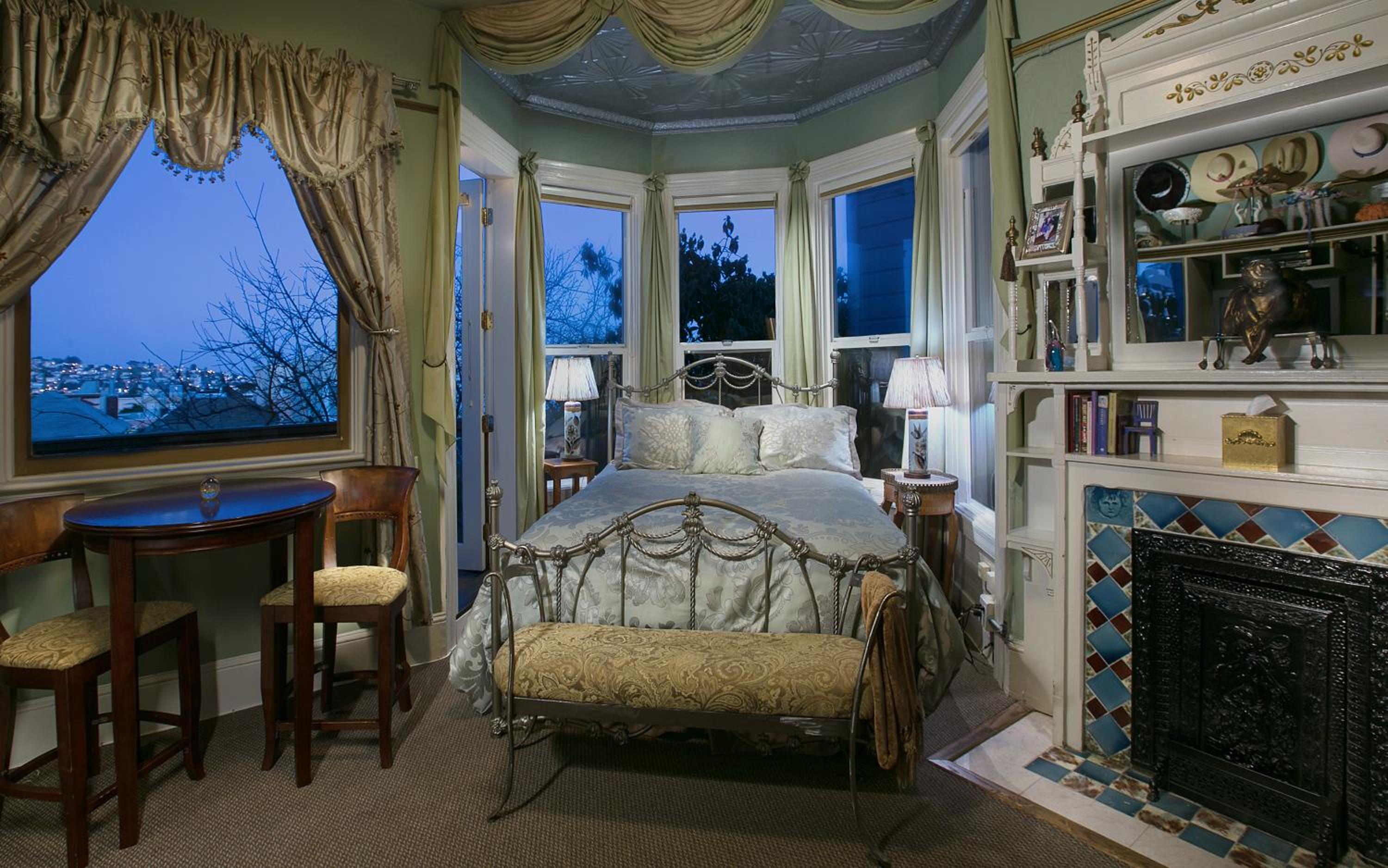 Superior Queen Room