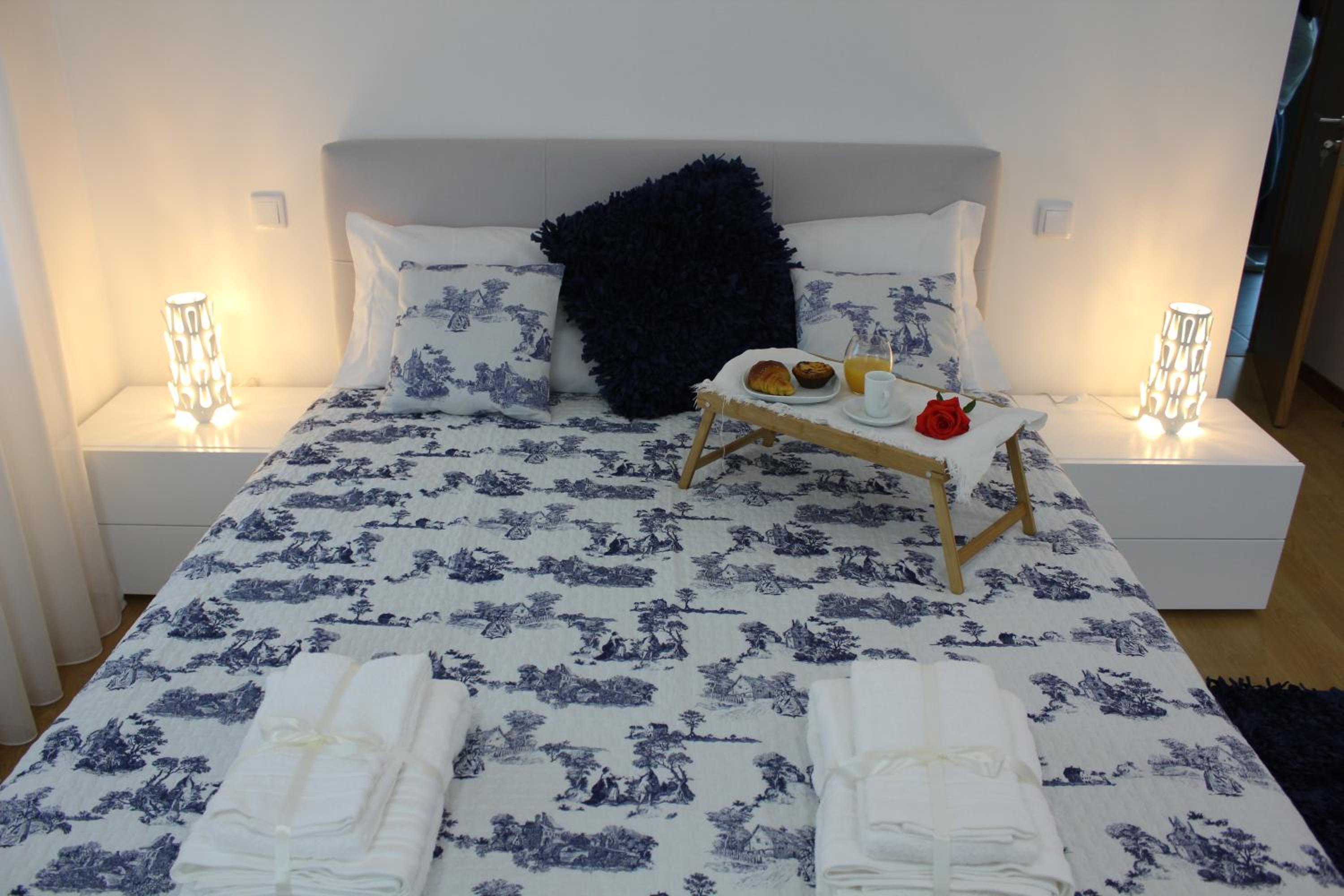 Three-Bedroom Apartment - Photo 9