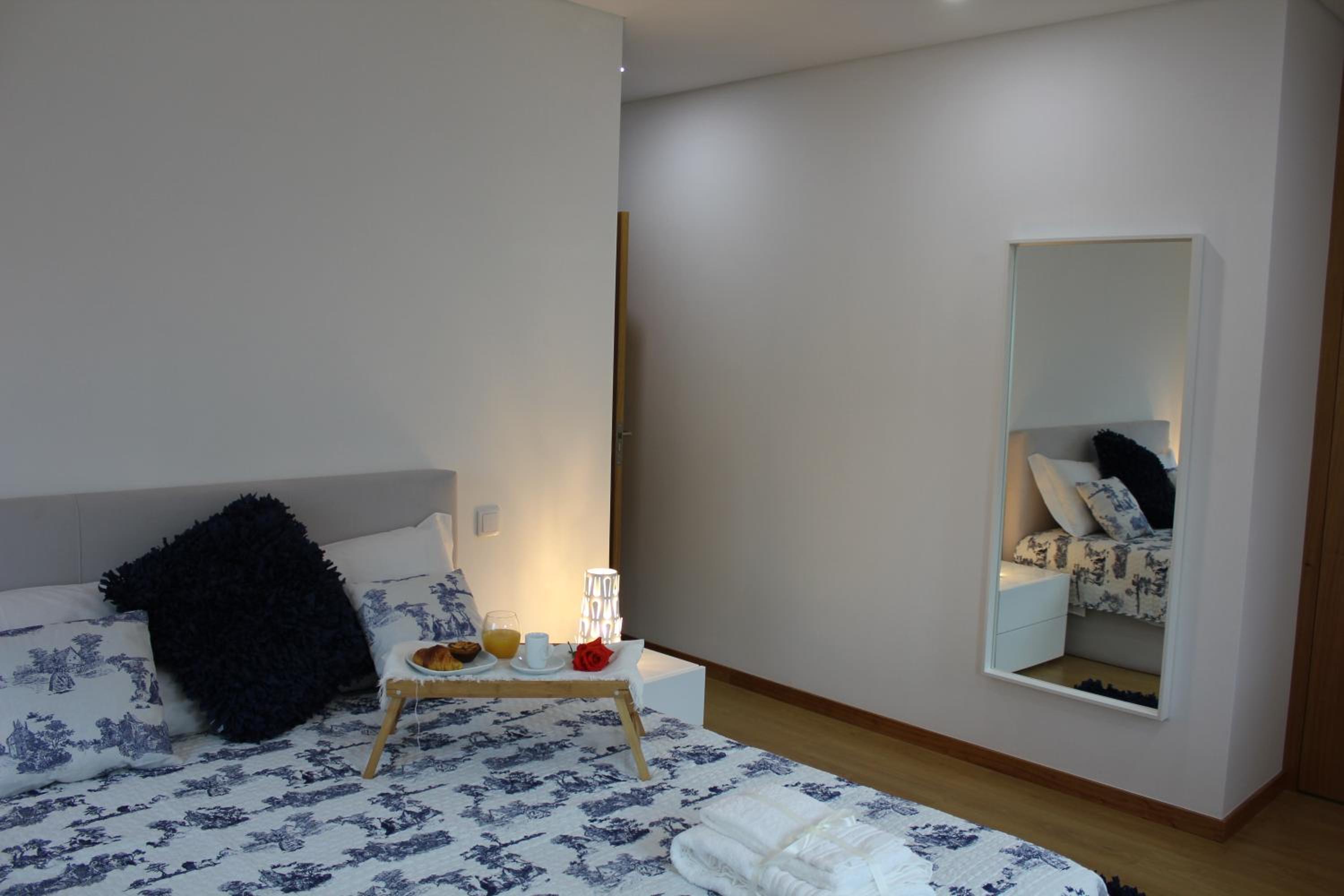Three-Bedroom Apartment - Photo 3