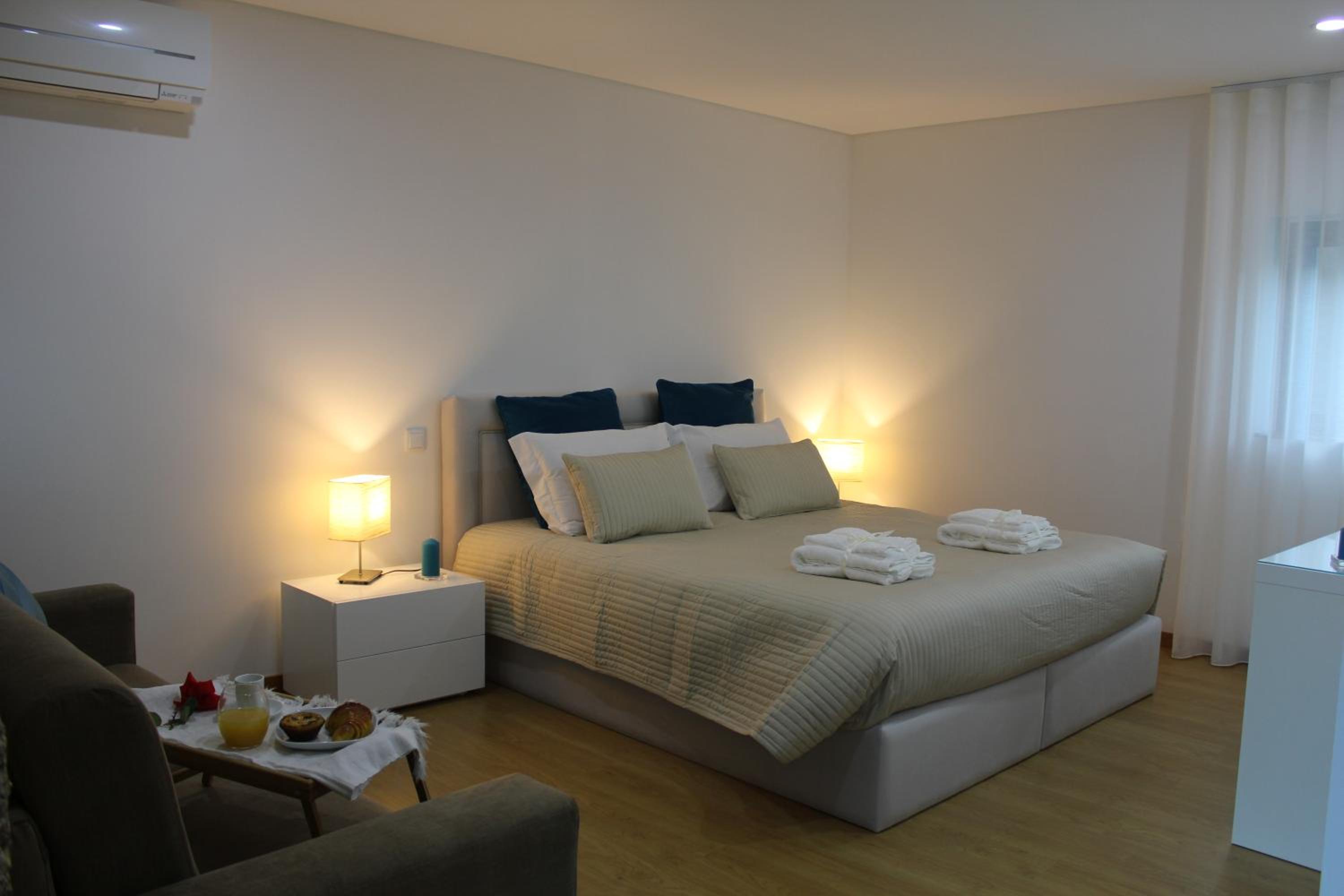 Three-Bedroom Apartment - Photo 4