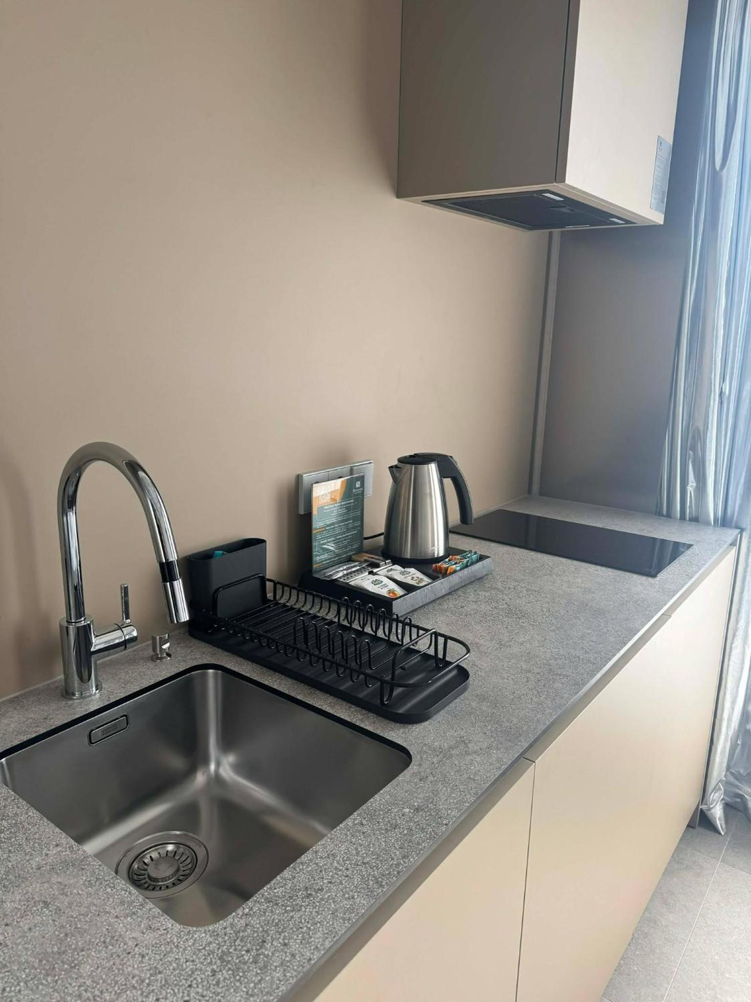 Superior Apartment with City View photo 2