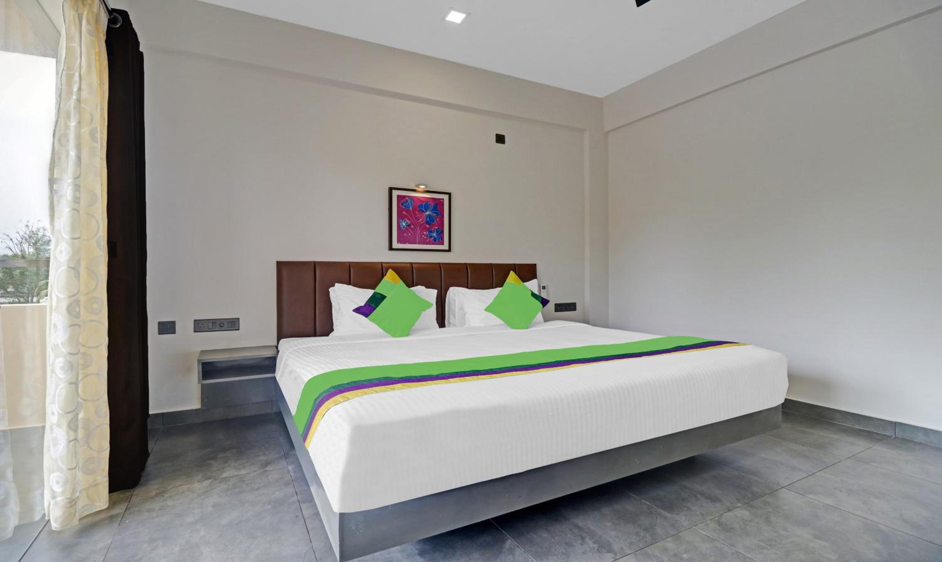 King Room with Balcony