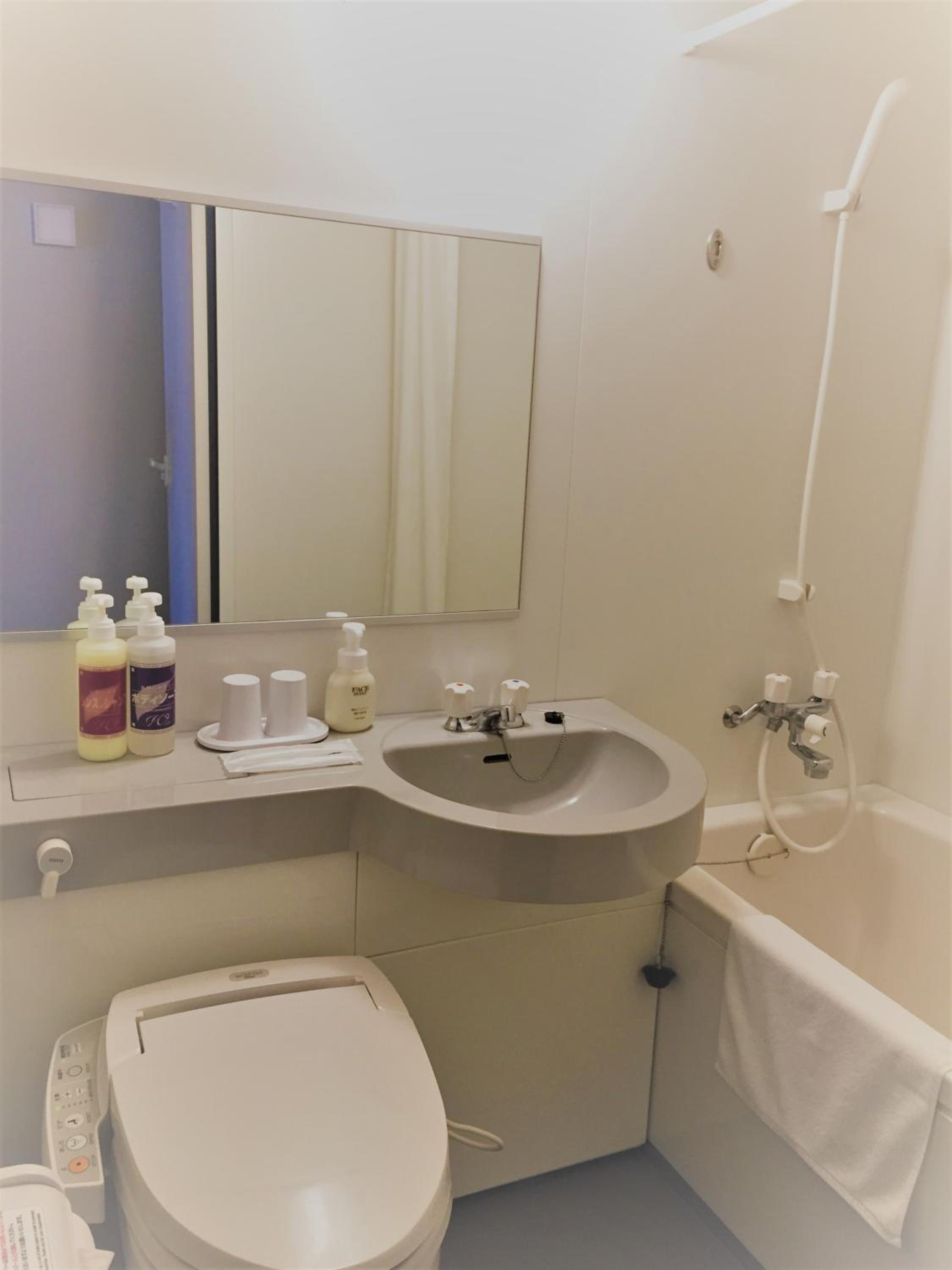 Single Room - Smoking photo 2
