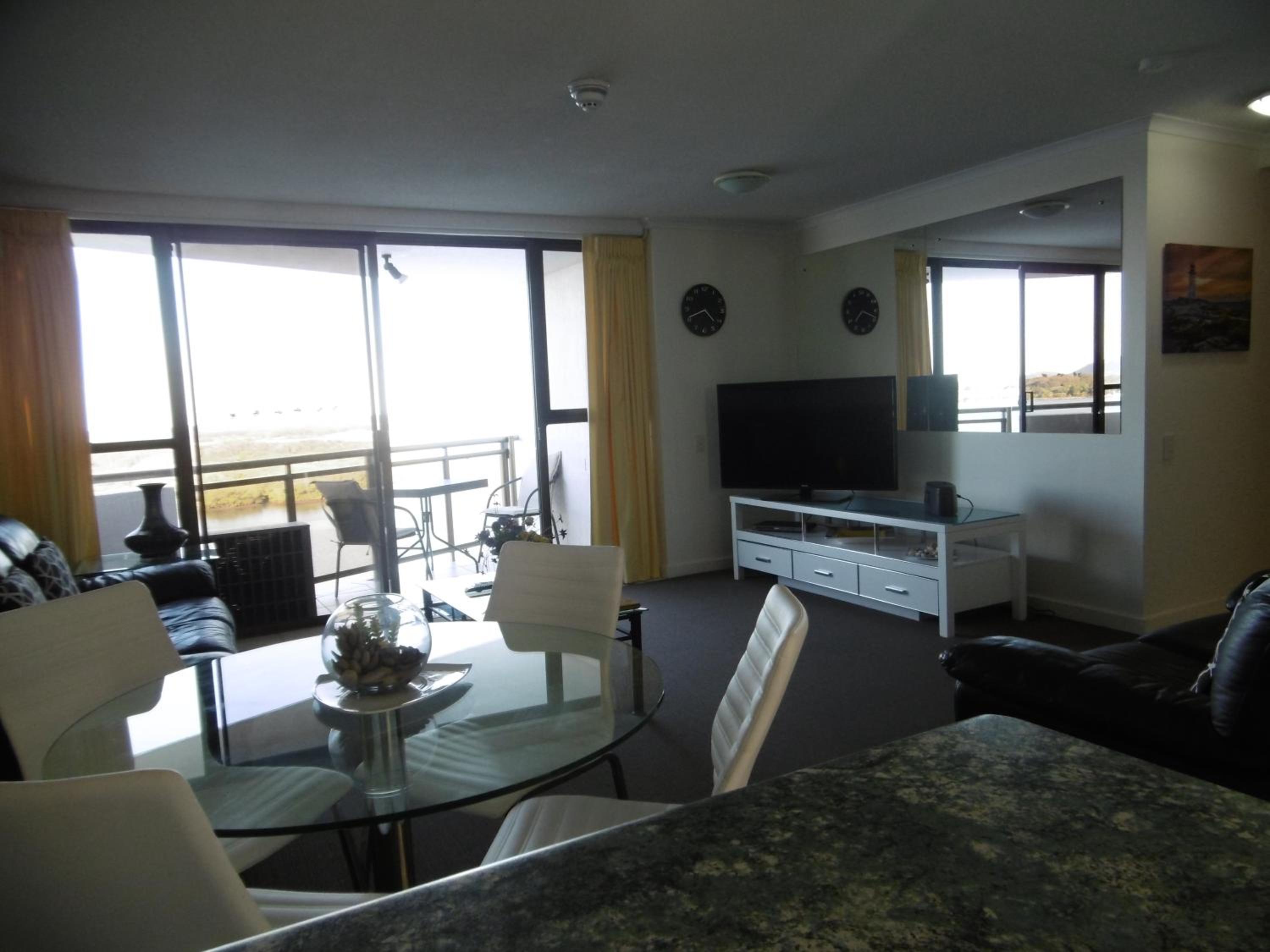 Two-Bedroom Apartment With Two Double Beds photo 3