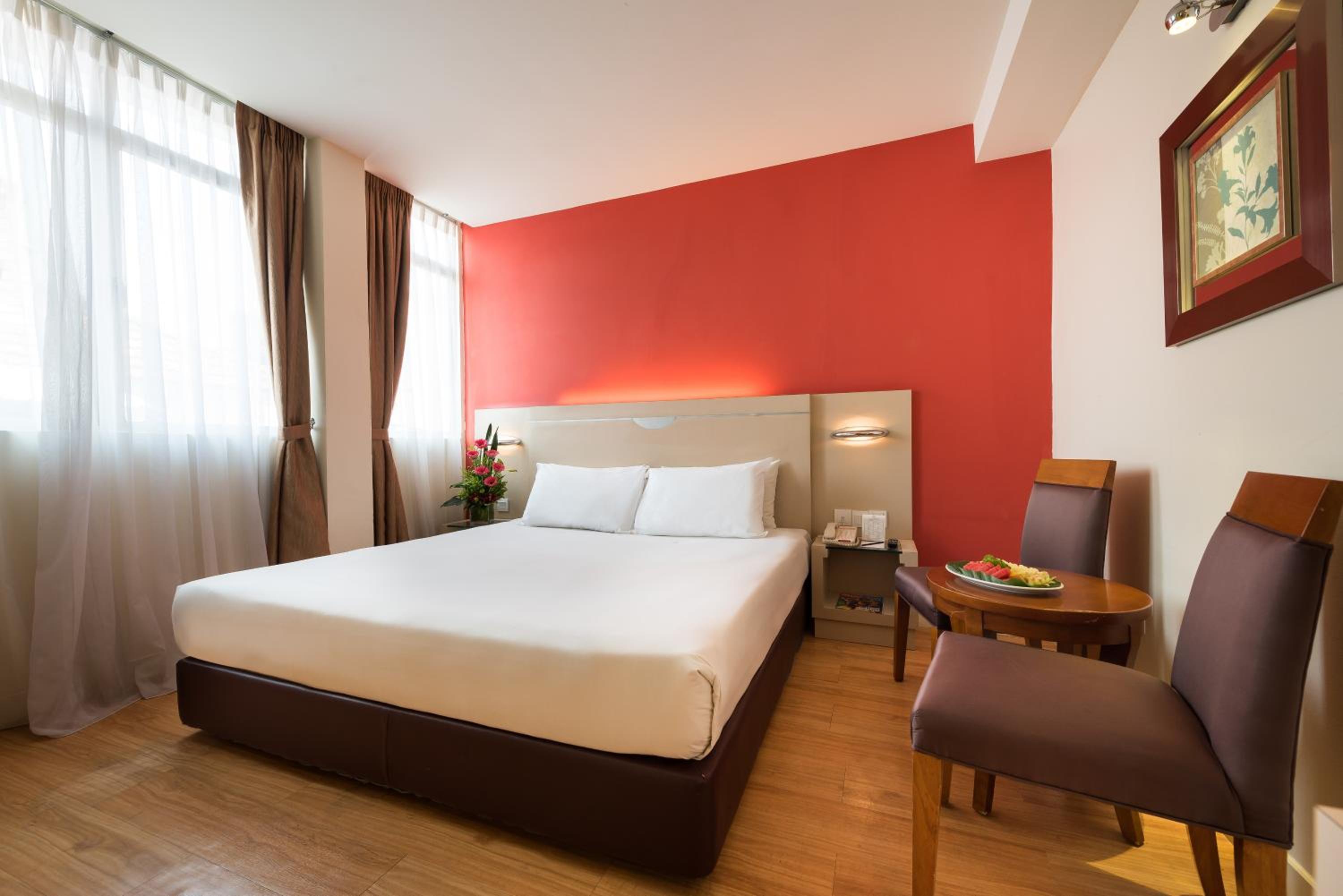 Deluxe King Room - Photo 3