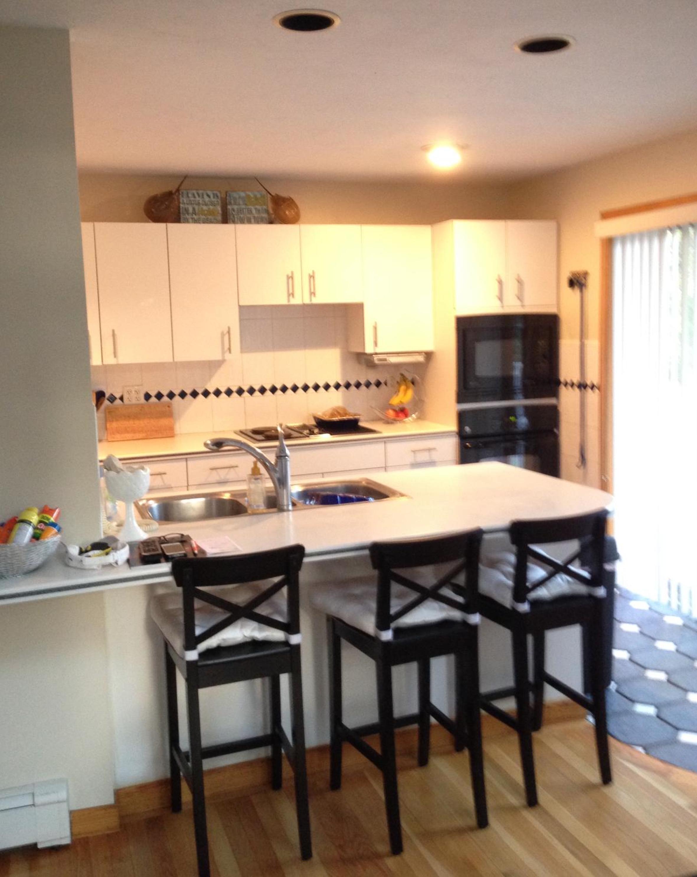 Five-Bedroom House photo 3