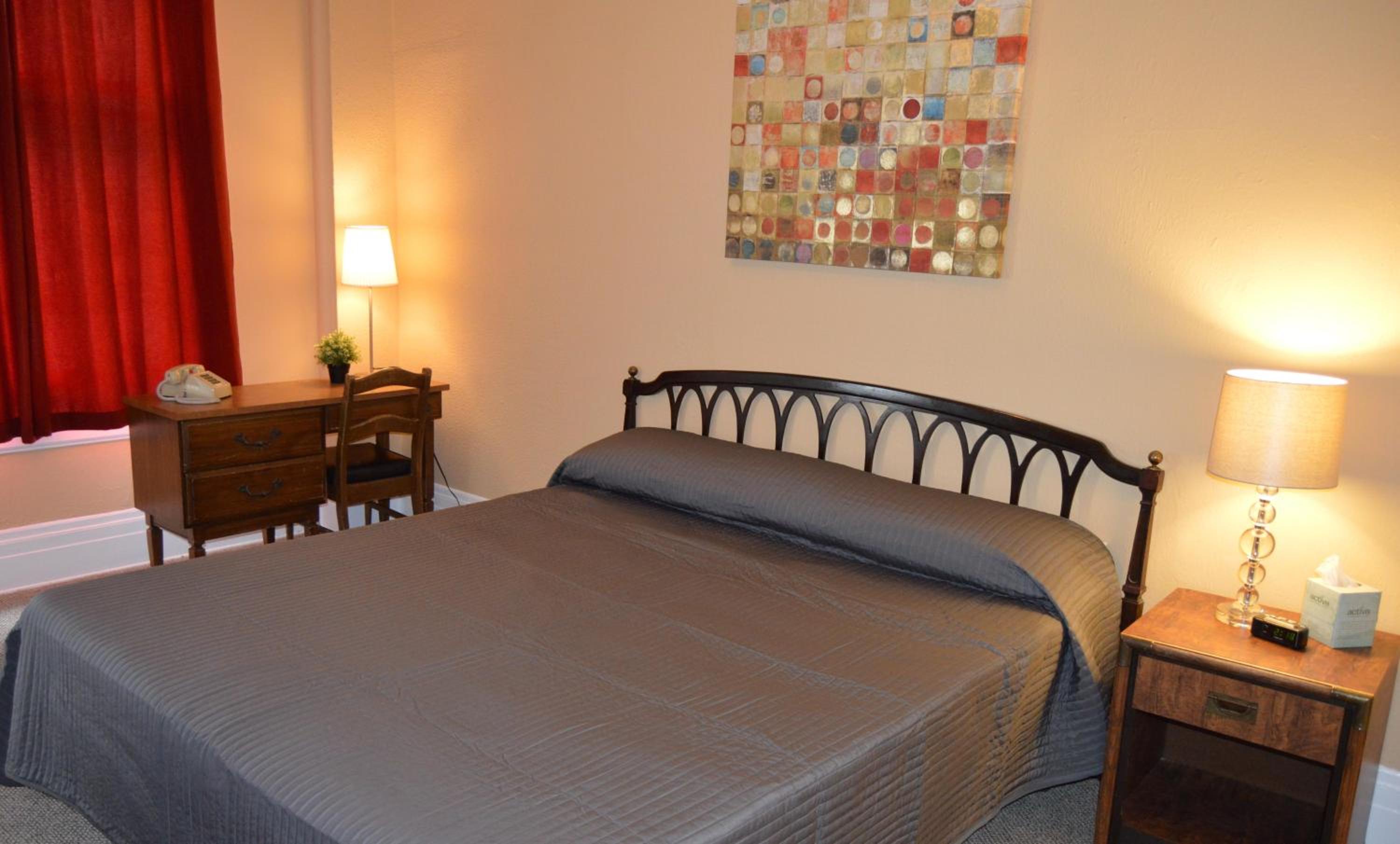 Deluxe King Room - Photo 2