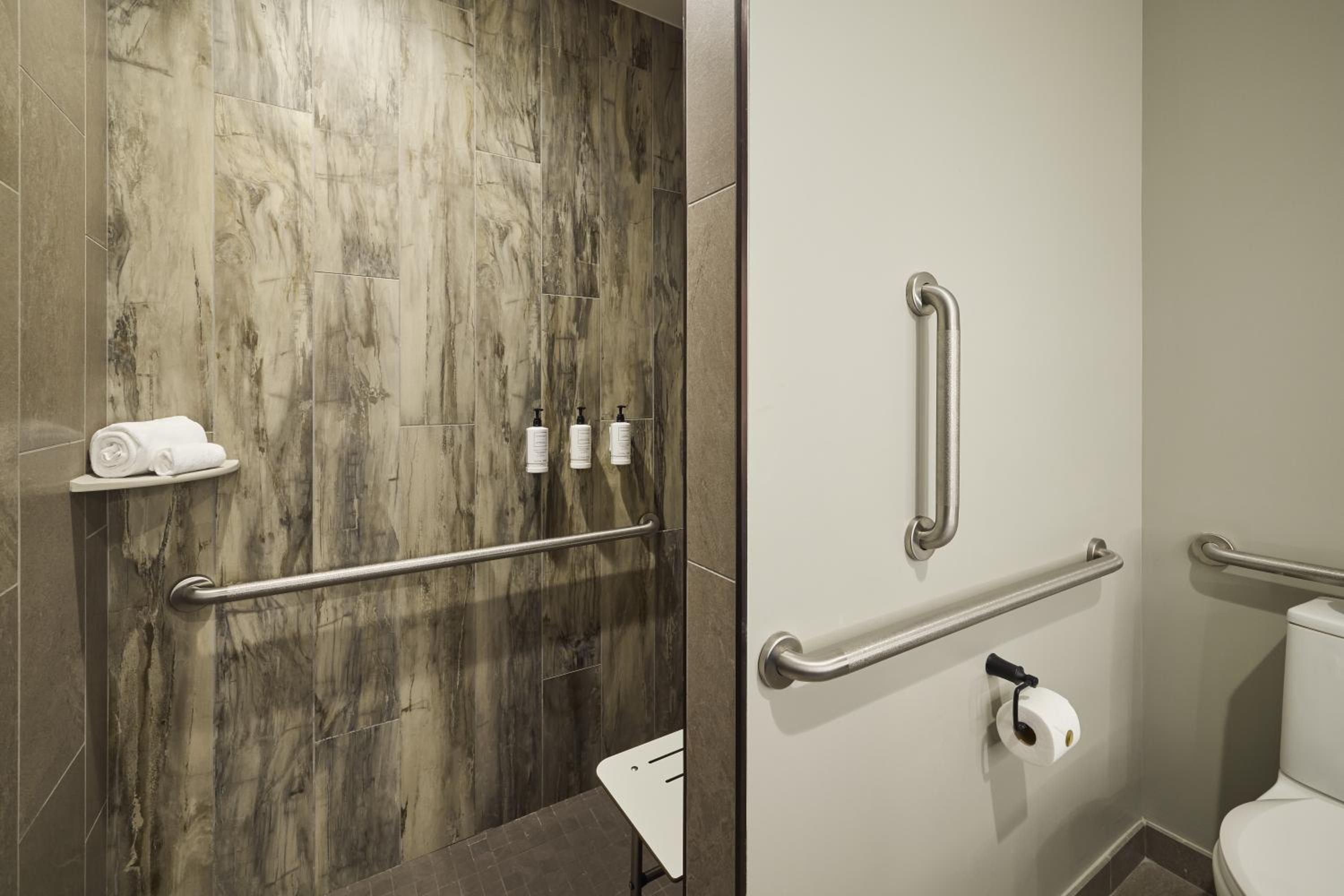 Queen Tower Room with Two Queen Beds and Roll-in Shower - Mobility and Hearing Accessible/Non-Smoking