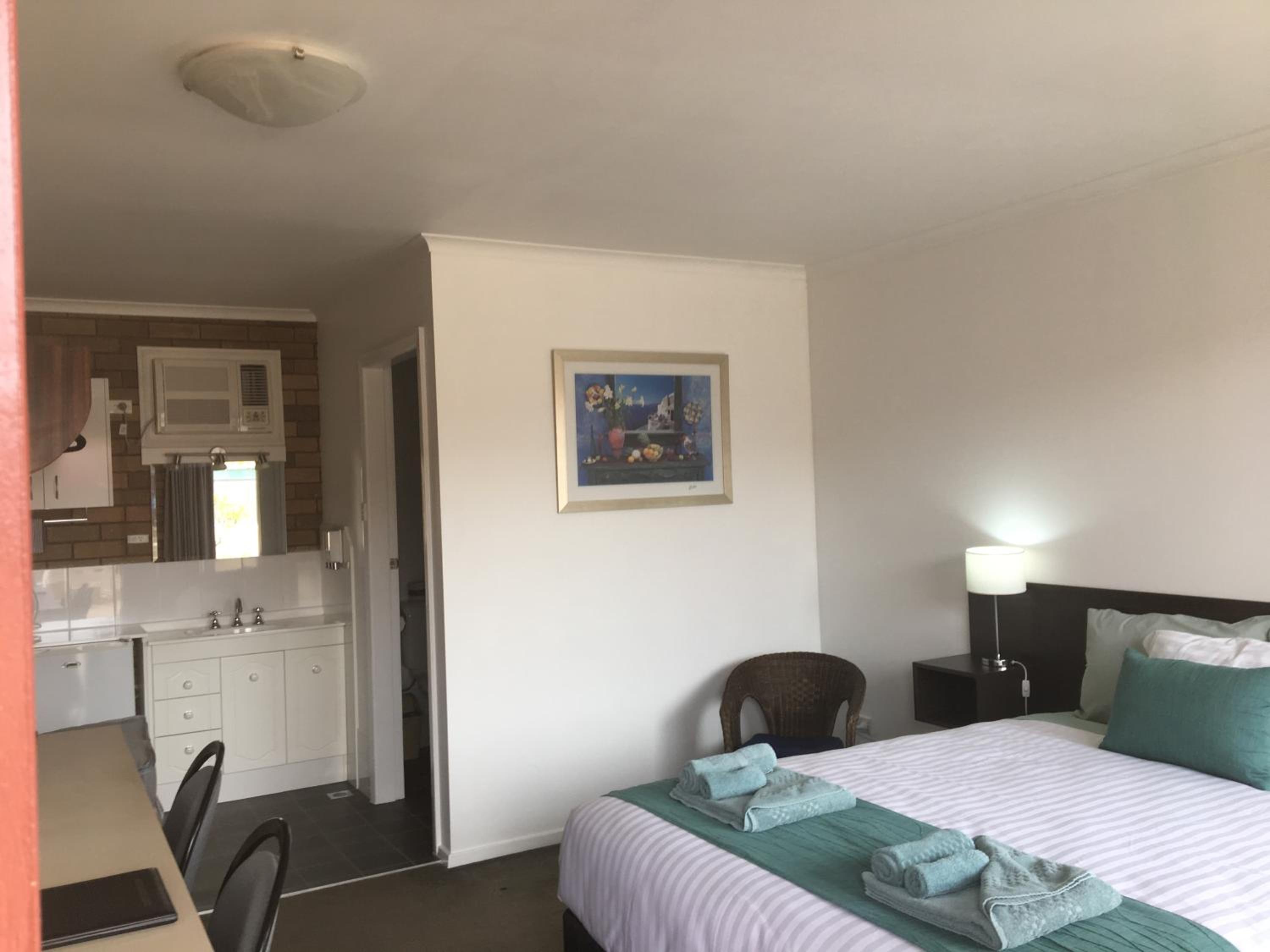 Deluxe Queen Room