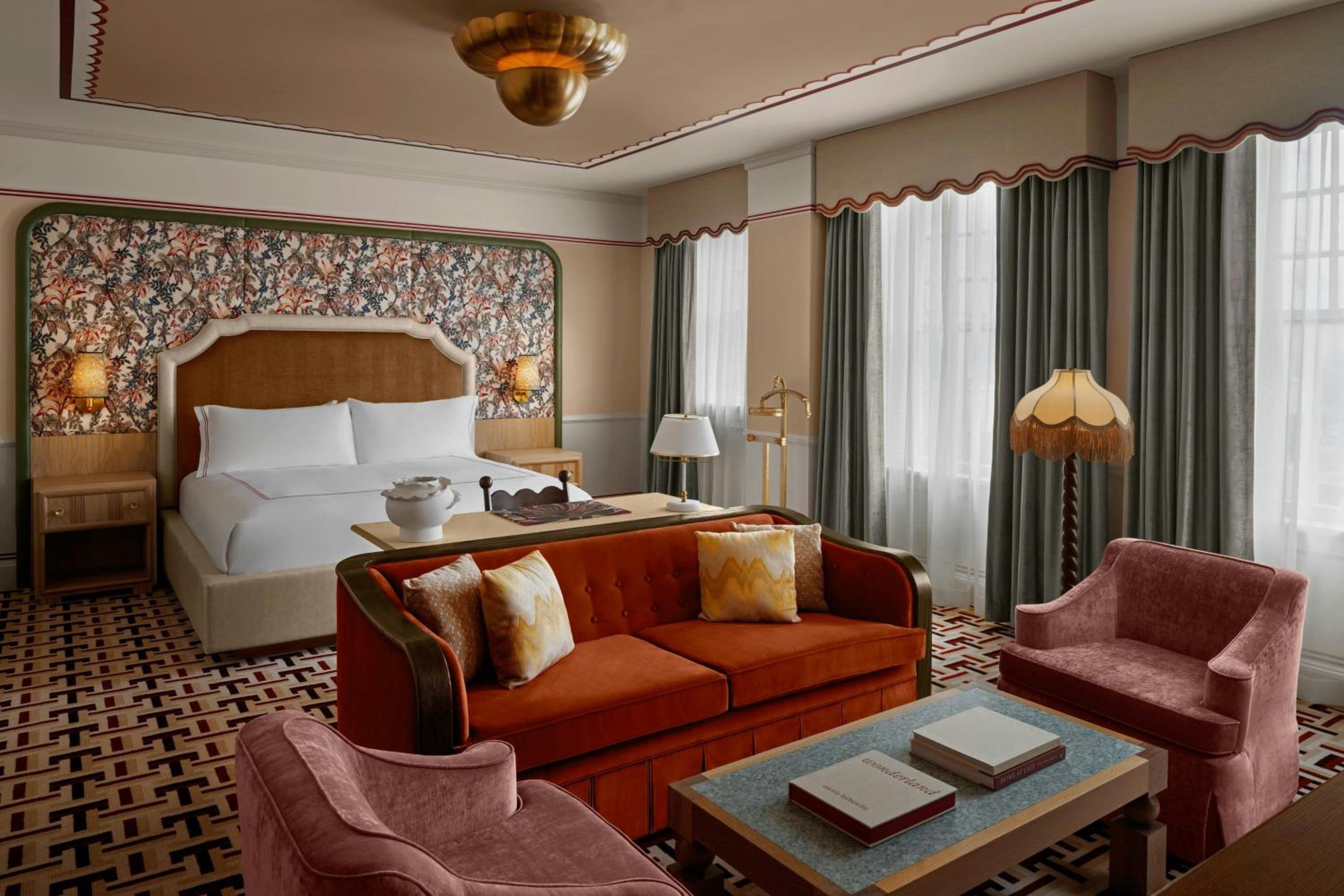 Junior King Suite with Sofa Bed photo 2