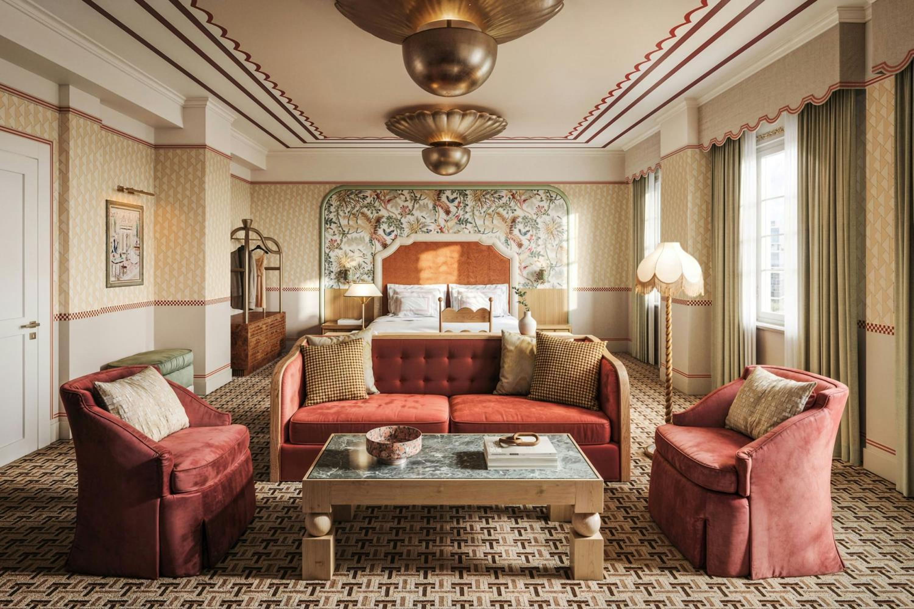 Junior King Suite with Sofa Bed photo 1