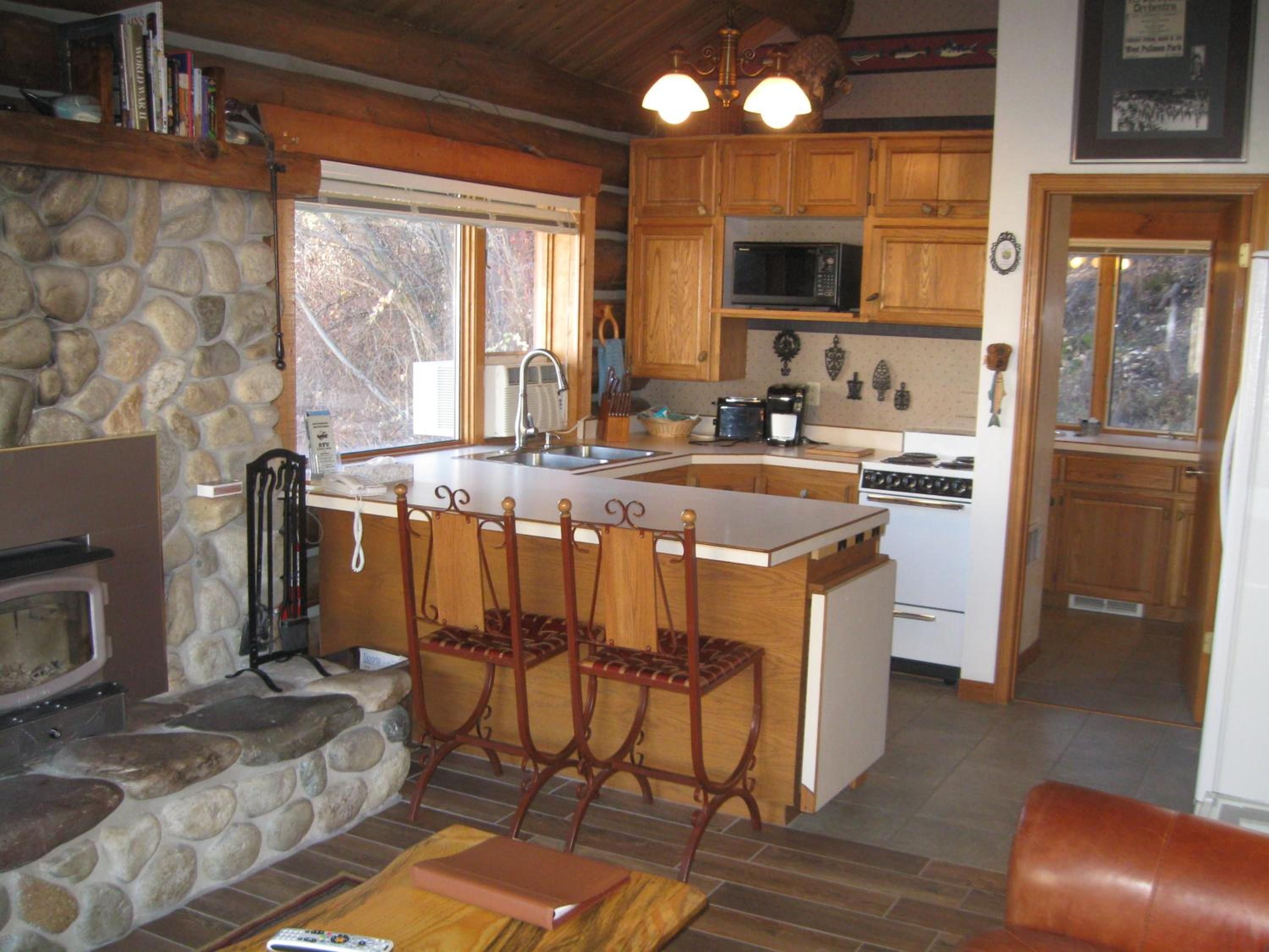 Two-Bedroom Cottage - Granite photo 3