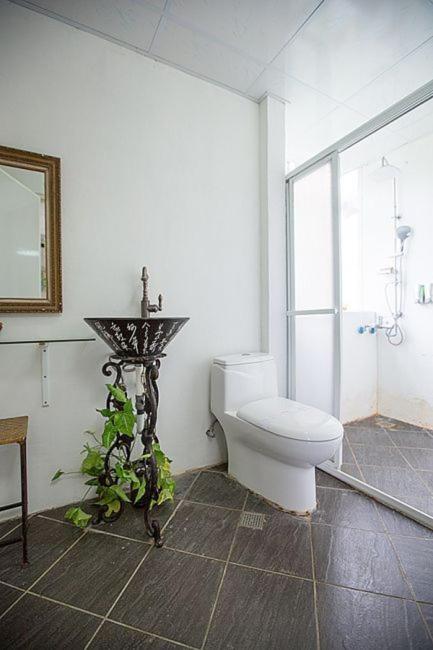 Family Room With Private Bathroom photo 3