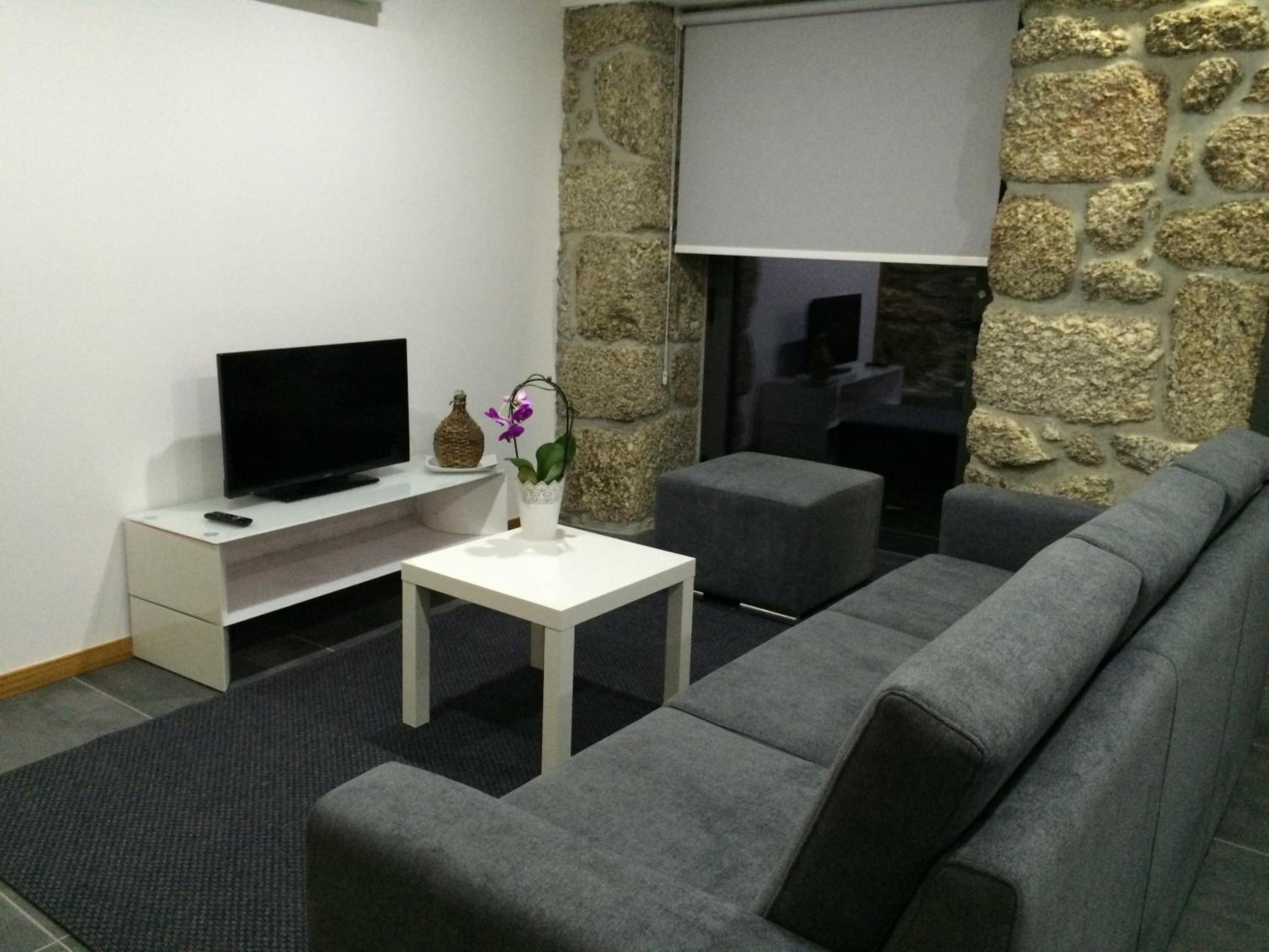 Three-Bedroom Apartment - Photo 16