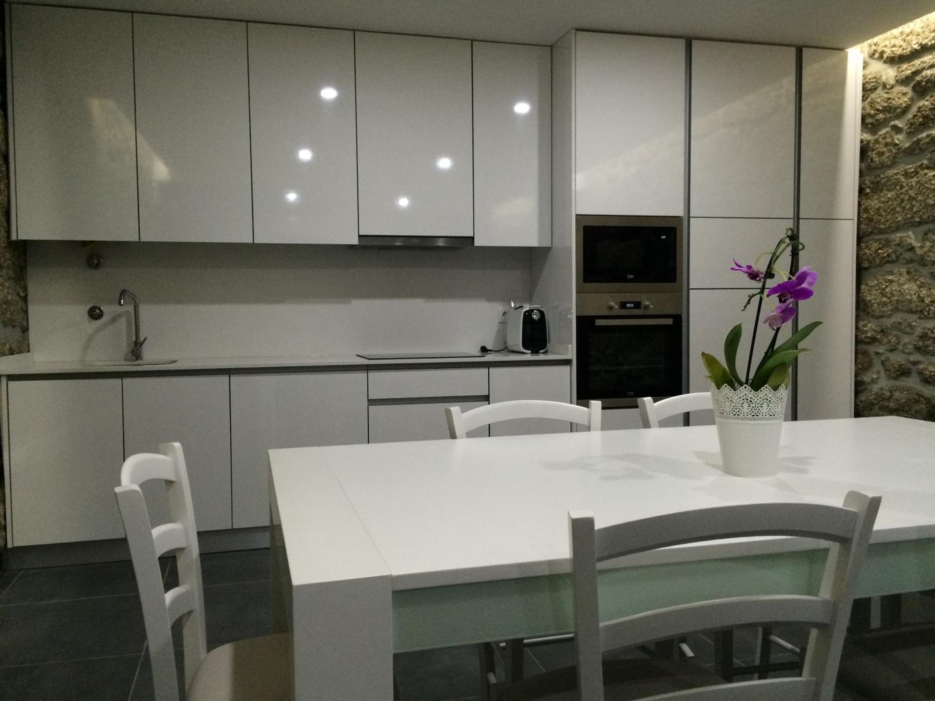 Three-Bedroom Apartment - Photo 12