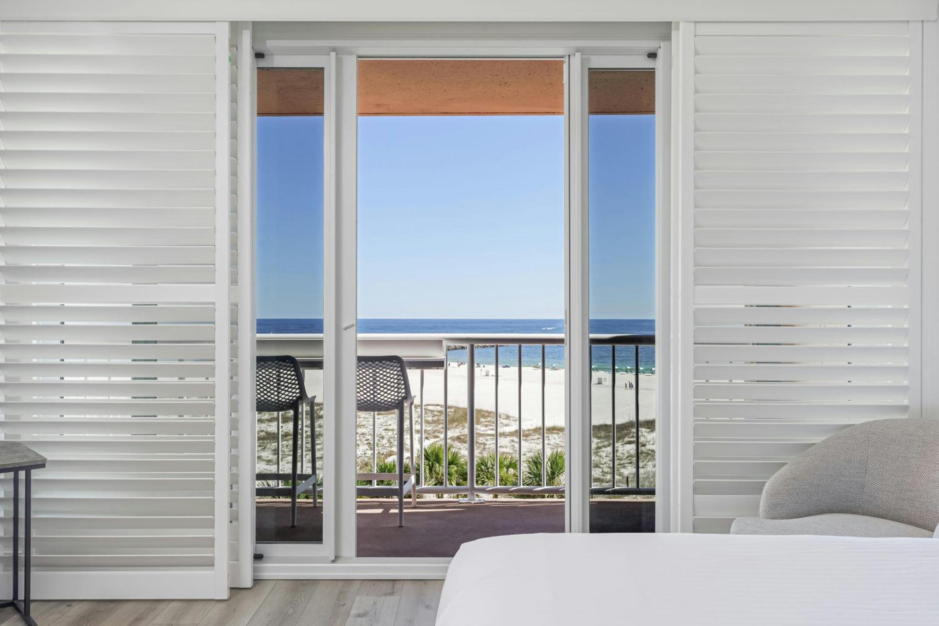 Standard Queen Room with Two Queen Beds and Gulf Front - Photo 2