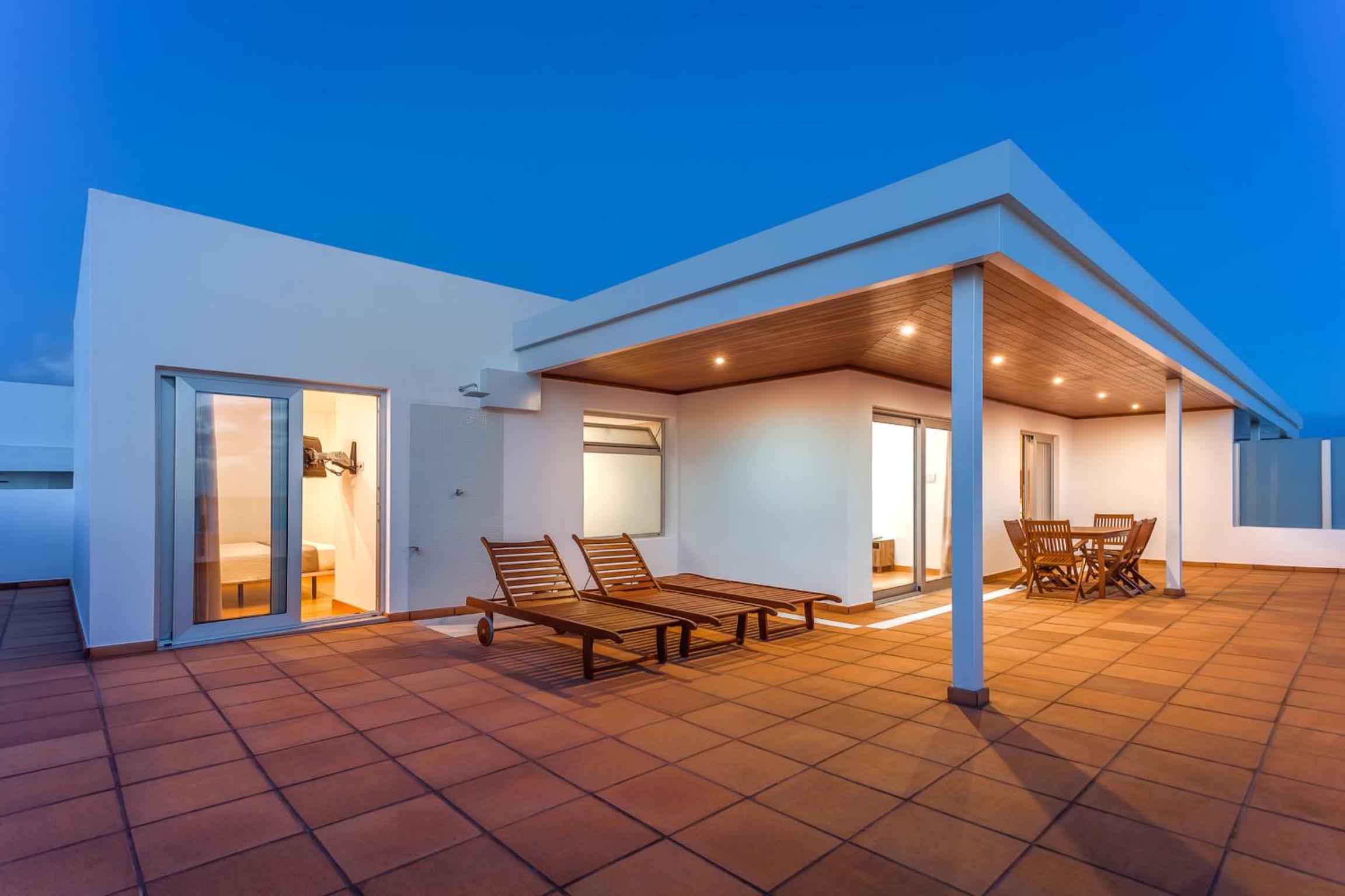 Suite with Sea View thumbnail 6
