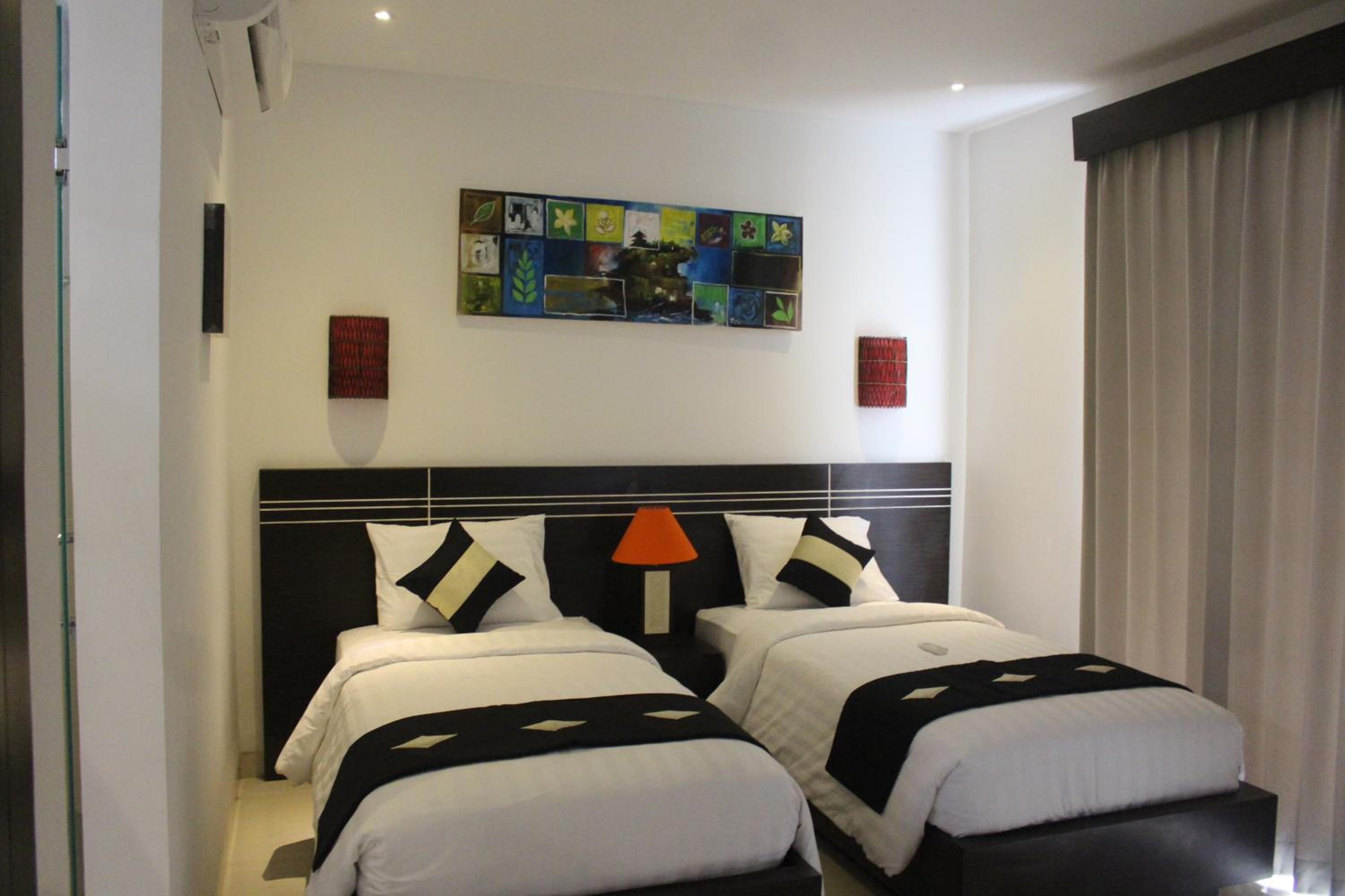Three-Bedroom Family Suite - Photo 22