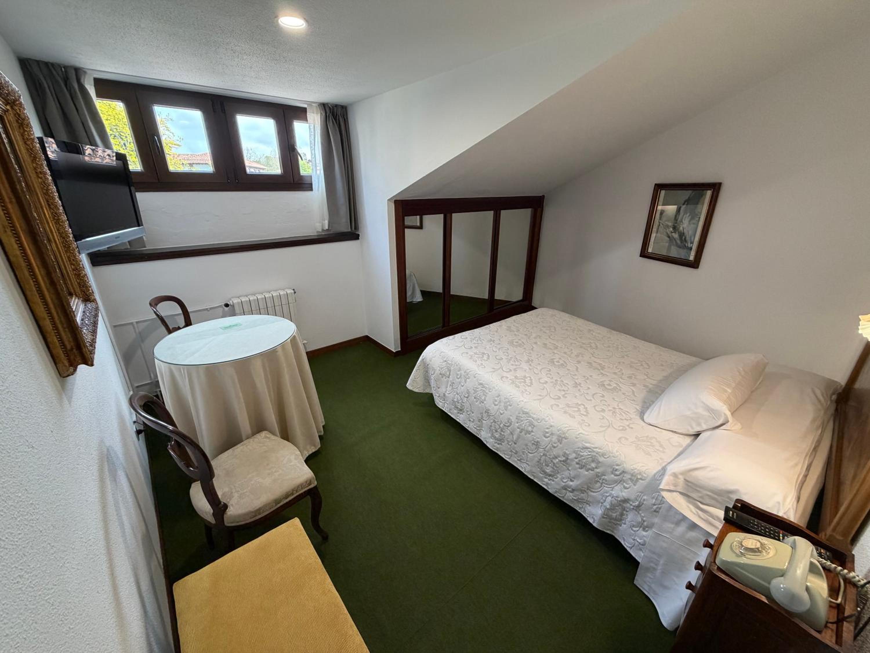 Economy Double or Twin Room - Attic