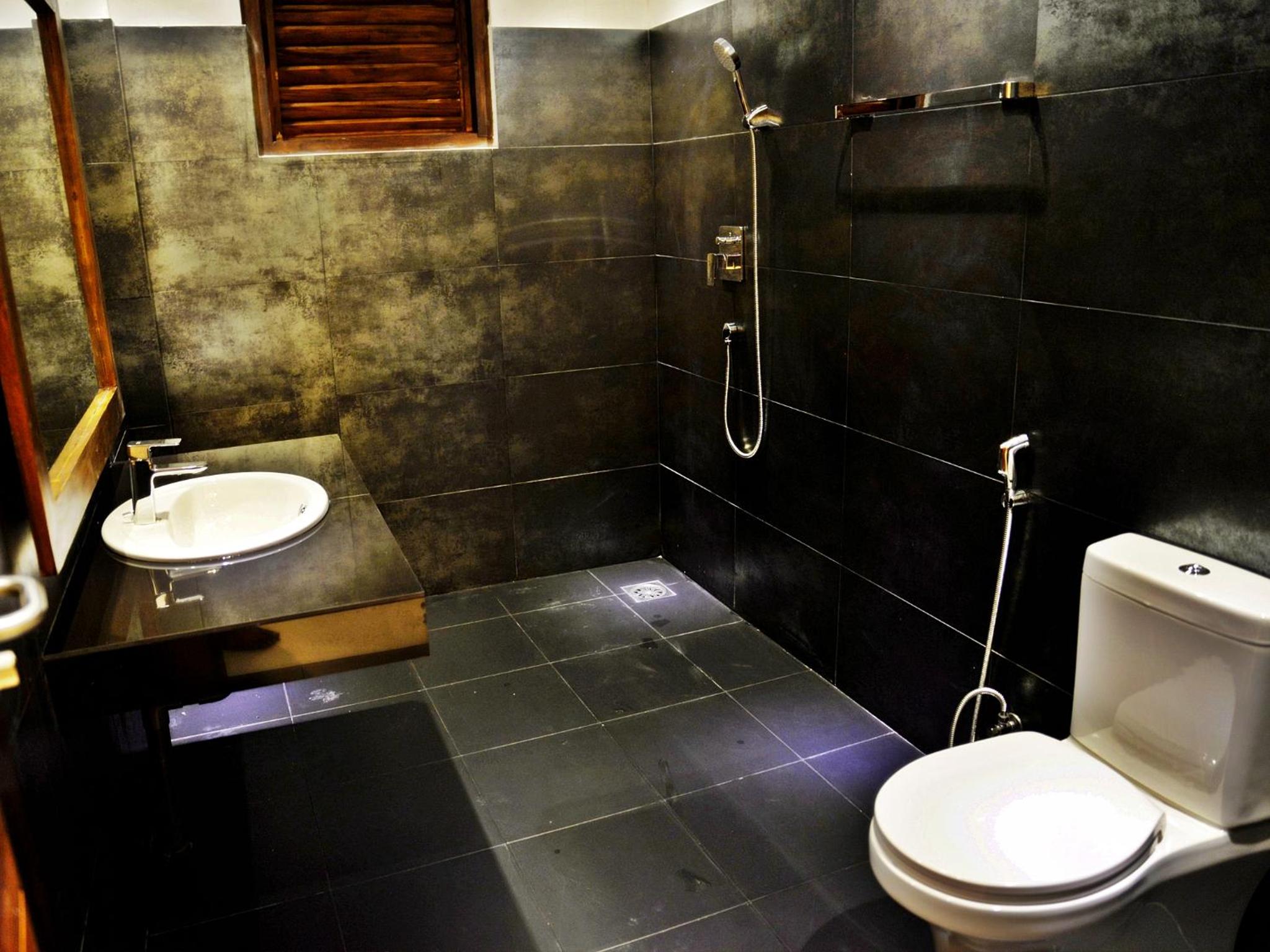 King Room with Balcony photo 2