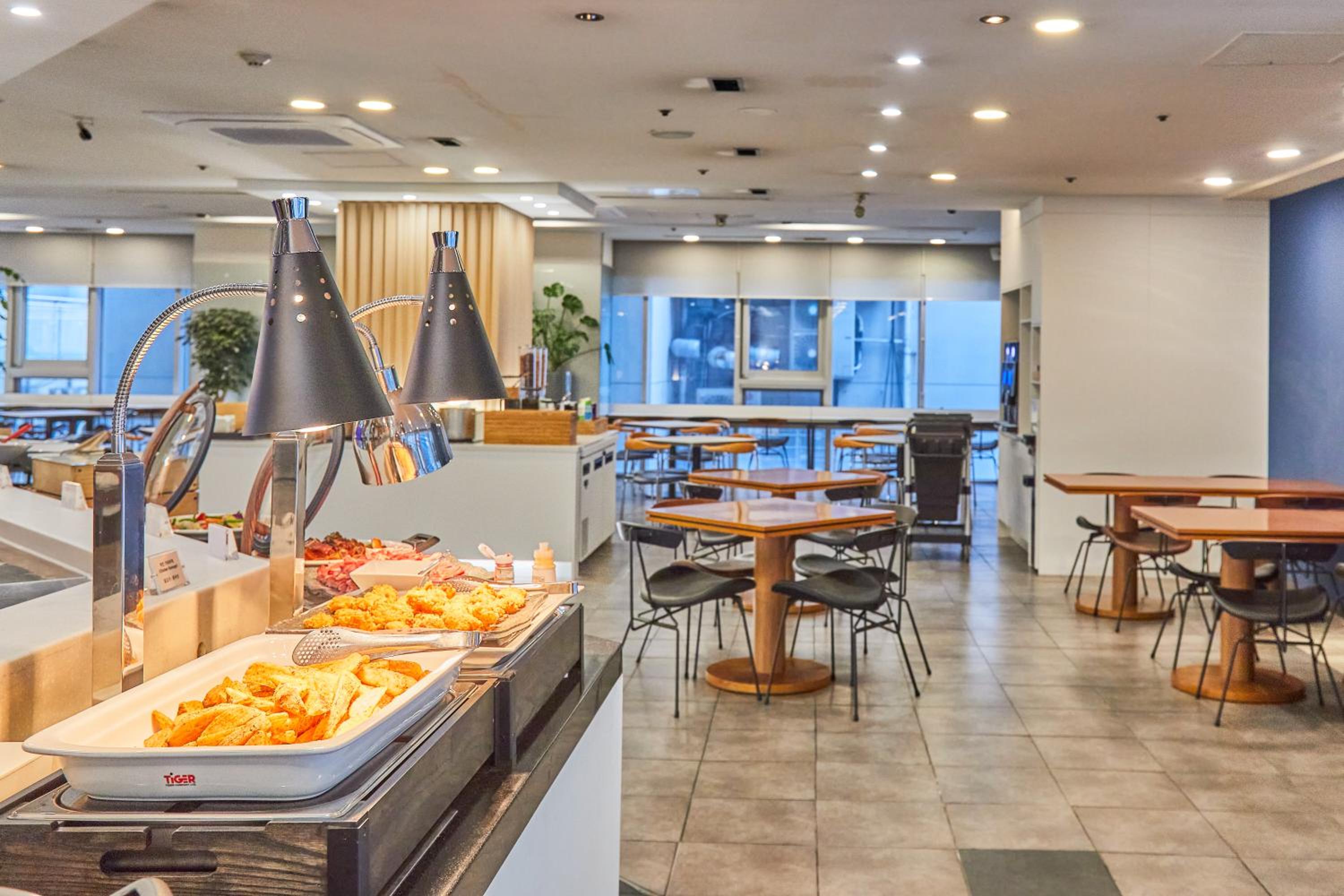[2 breakfast] Executive Suite City View