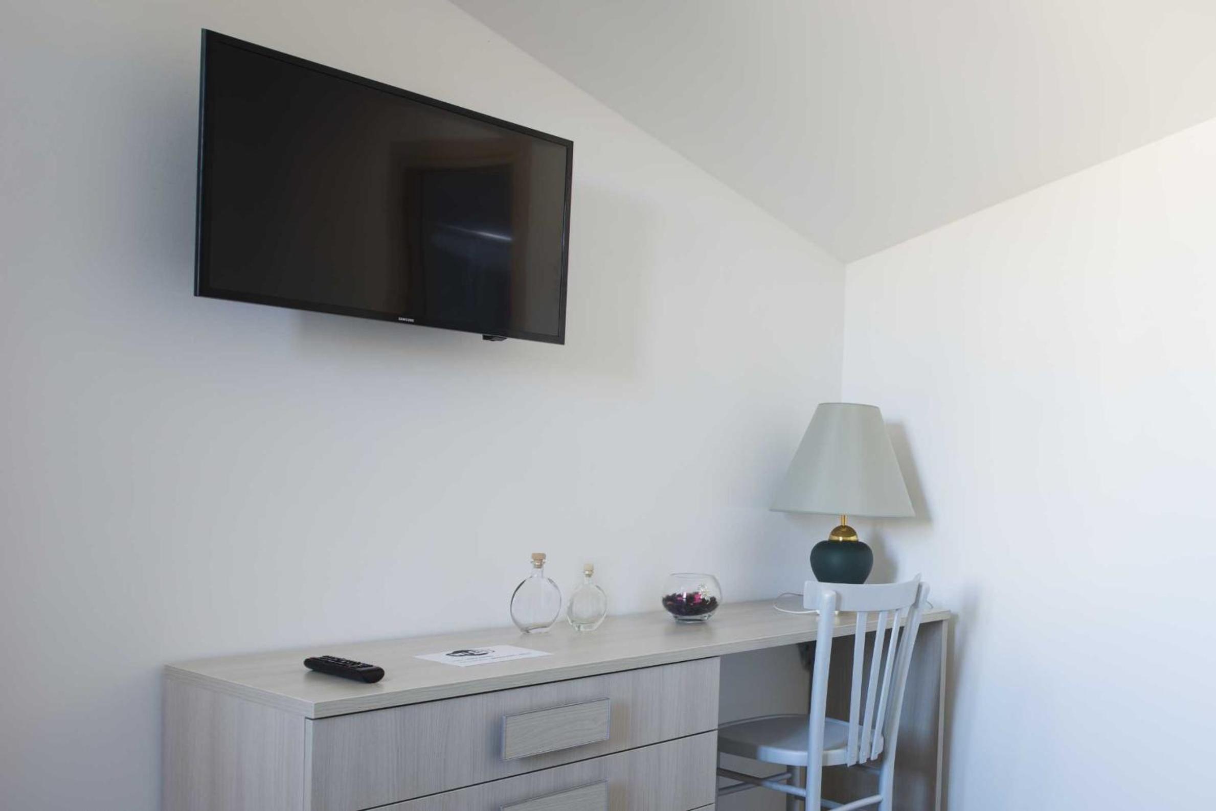 Double Room - Photo 4