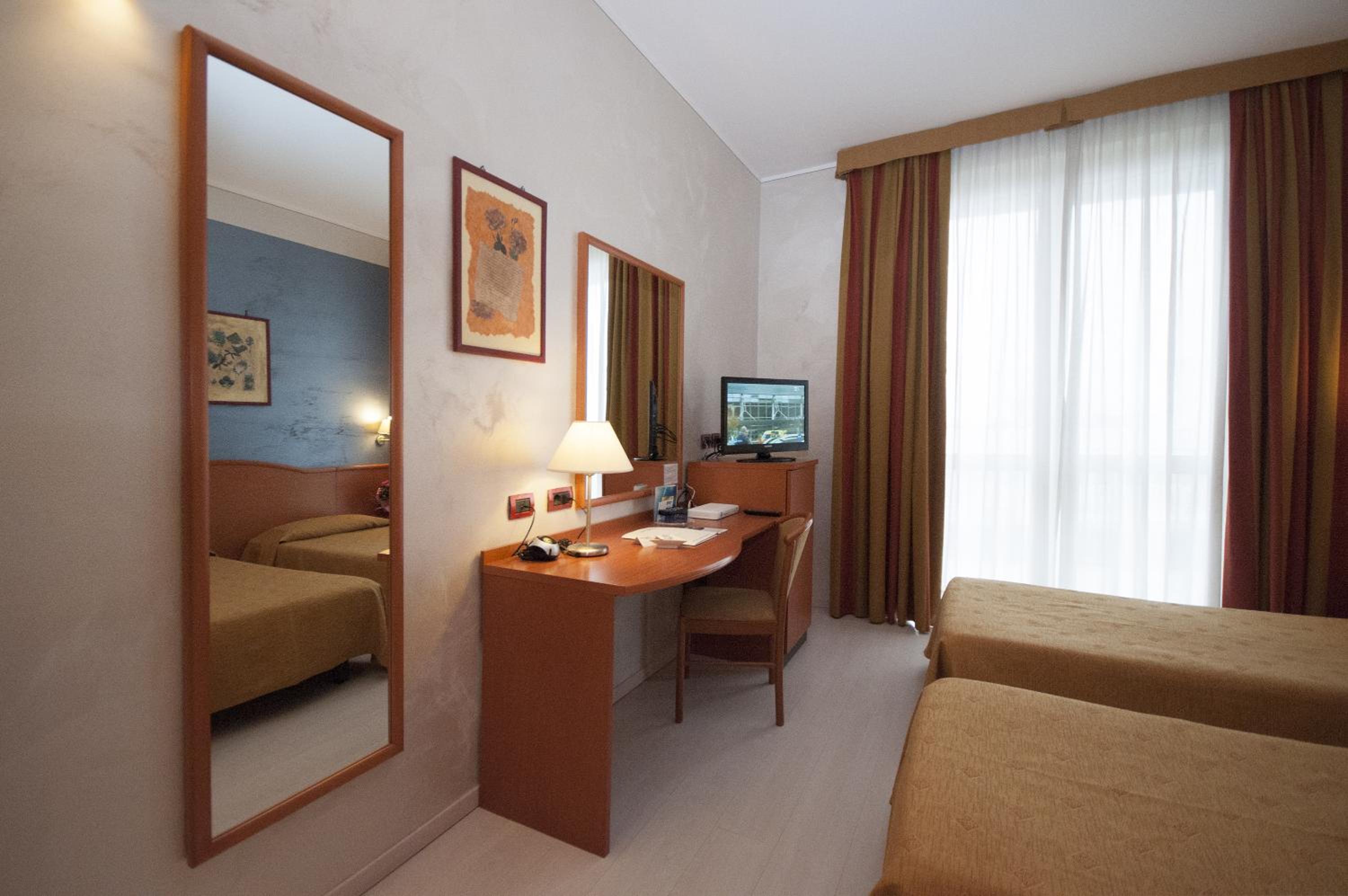 Double or Twin Room photo 2