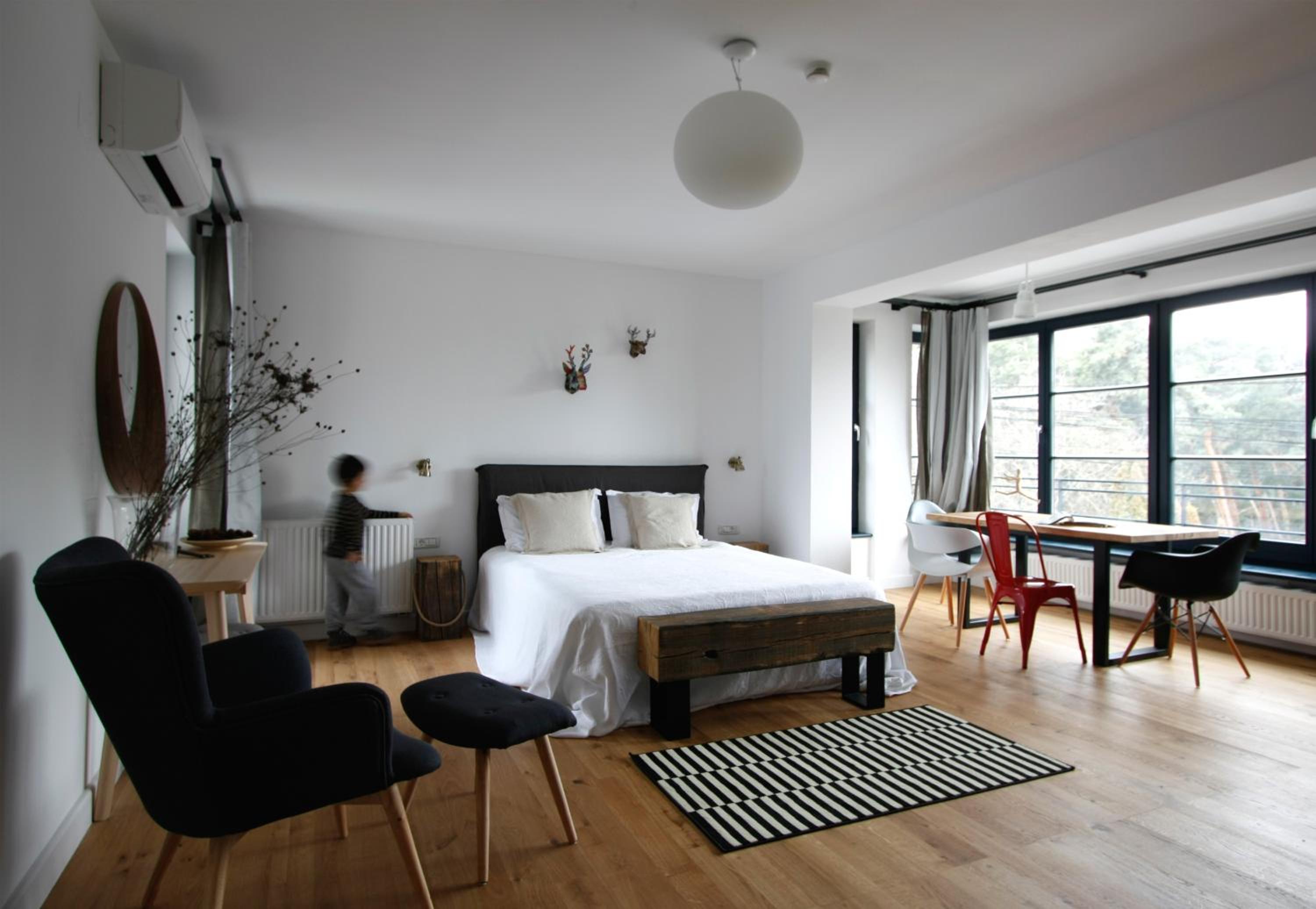 Pine Deluxe Junior Suite - Photo 9
