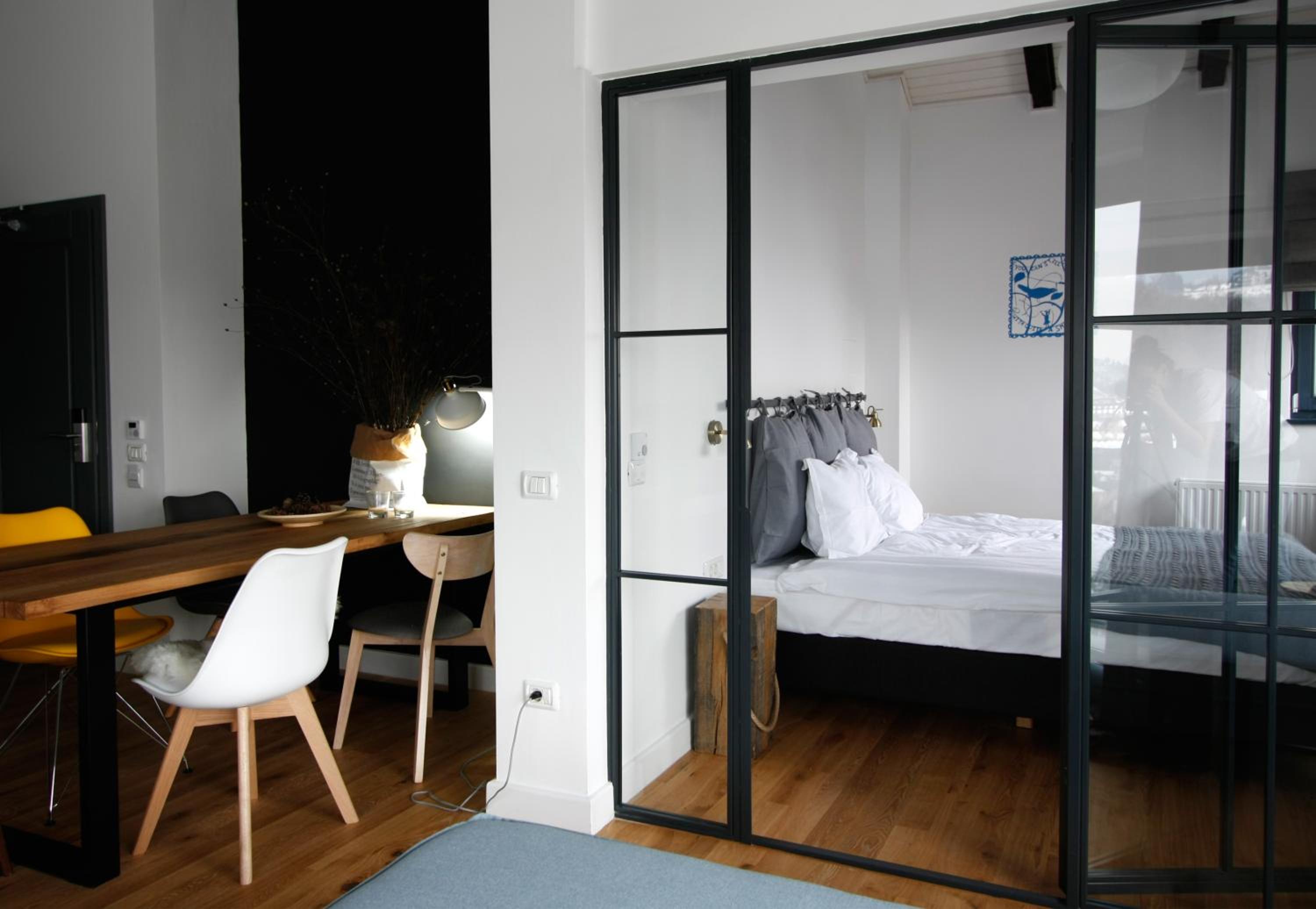 Apartment with Mountain View - Photo 11