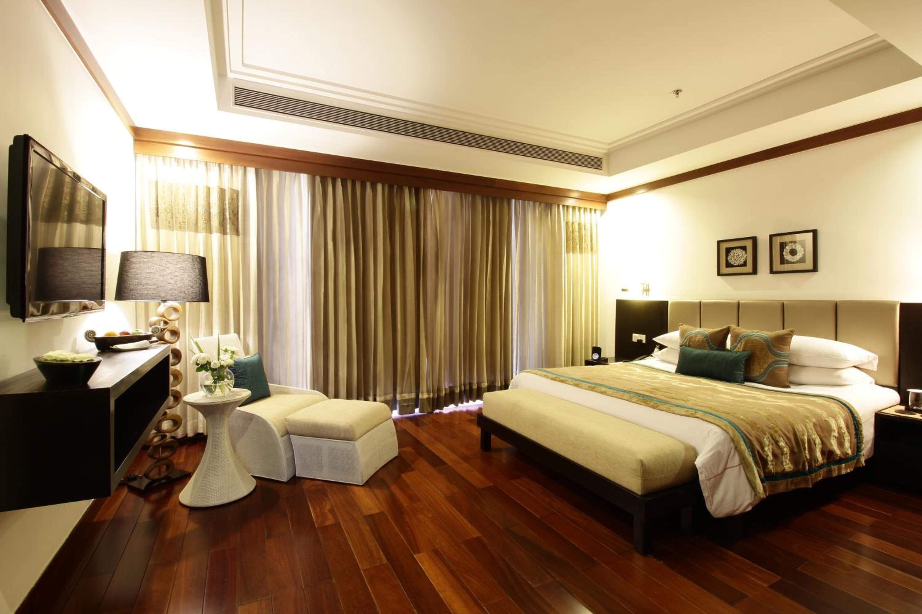 Deluxe Suite - Photo 3