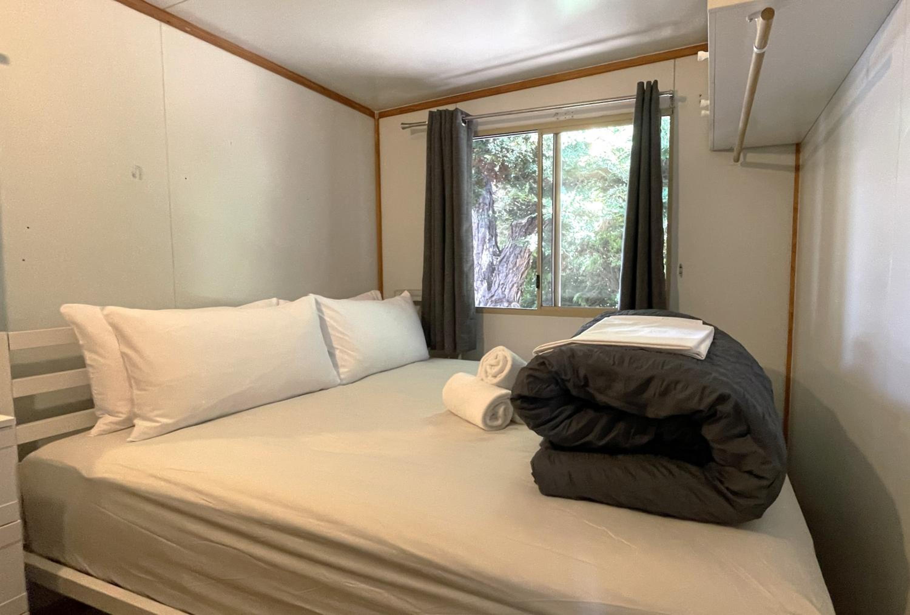 Apartment With Shared Bathroom