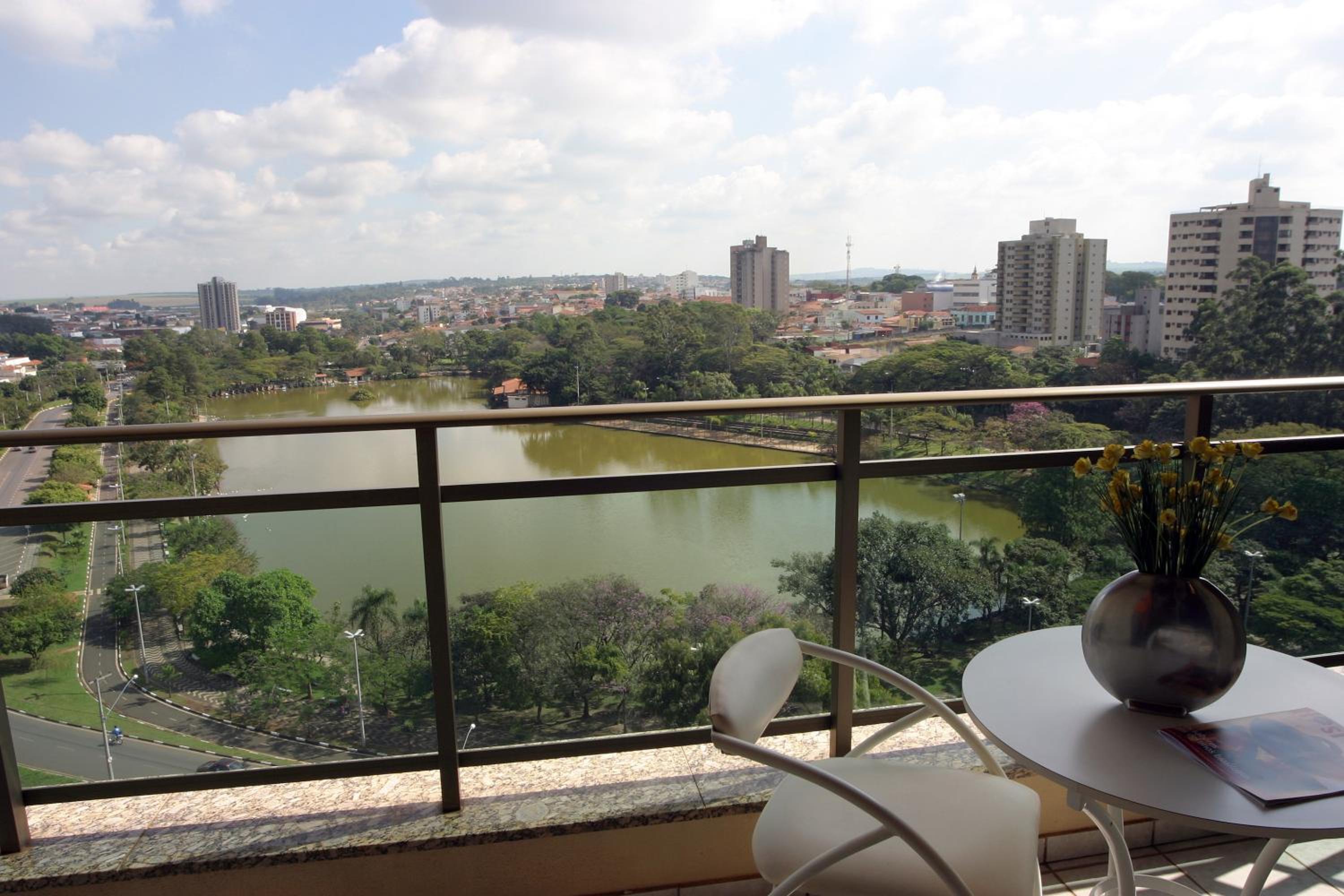 Quadruple Room with Lake View photo 2