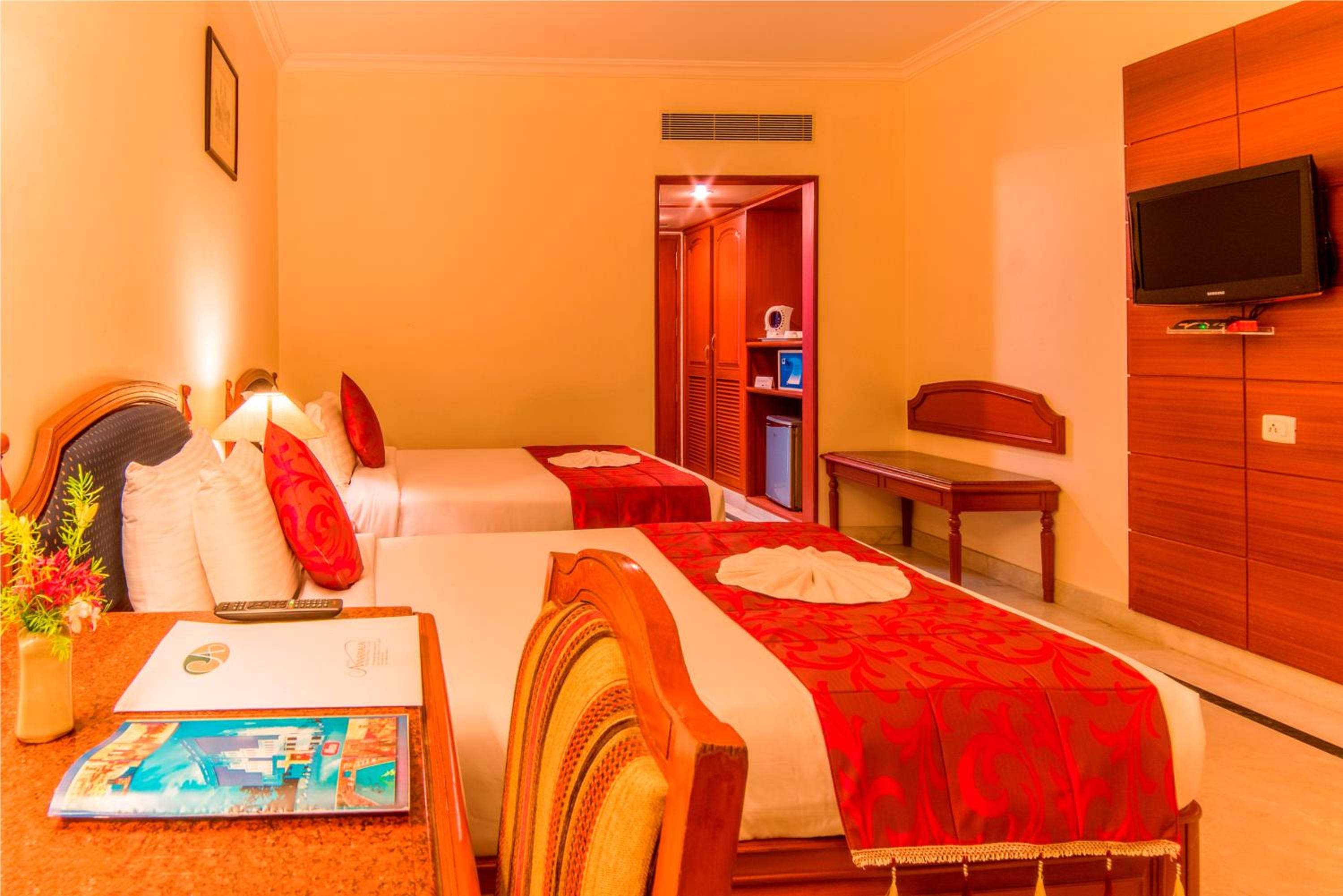 Premium Twin Room - Photo 8