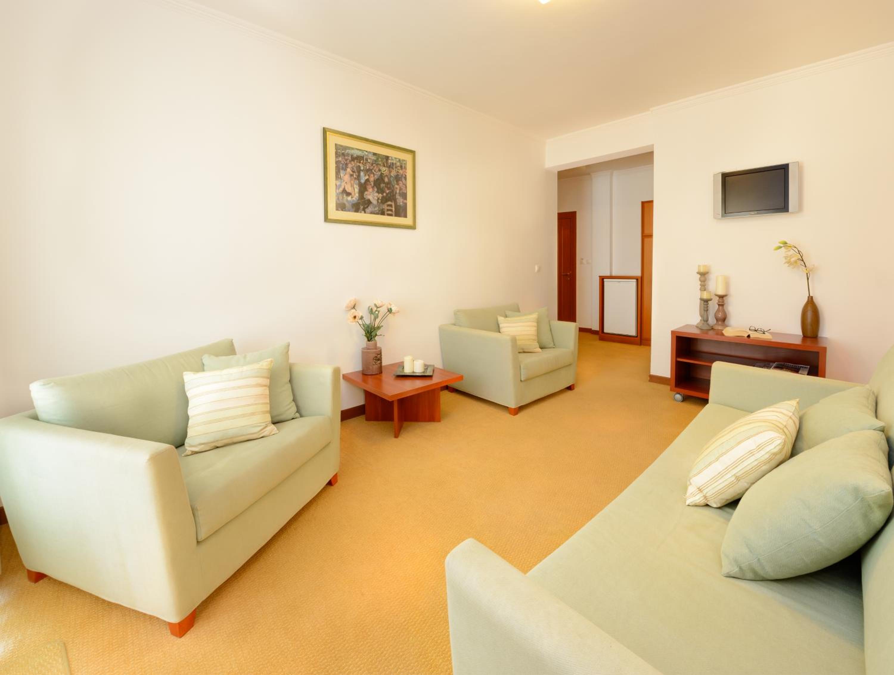 Suite with Spa Bath photo 2