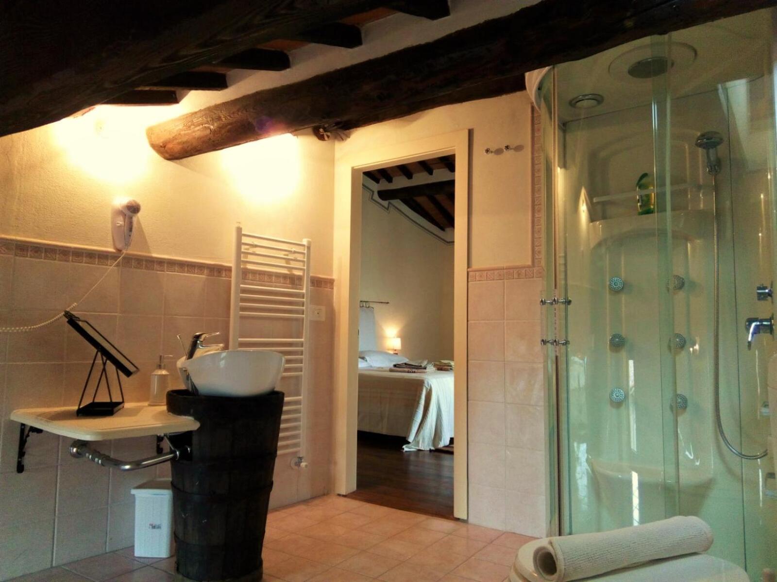 Superior Double Room with City View - Photo 2