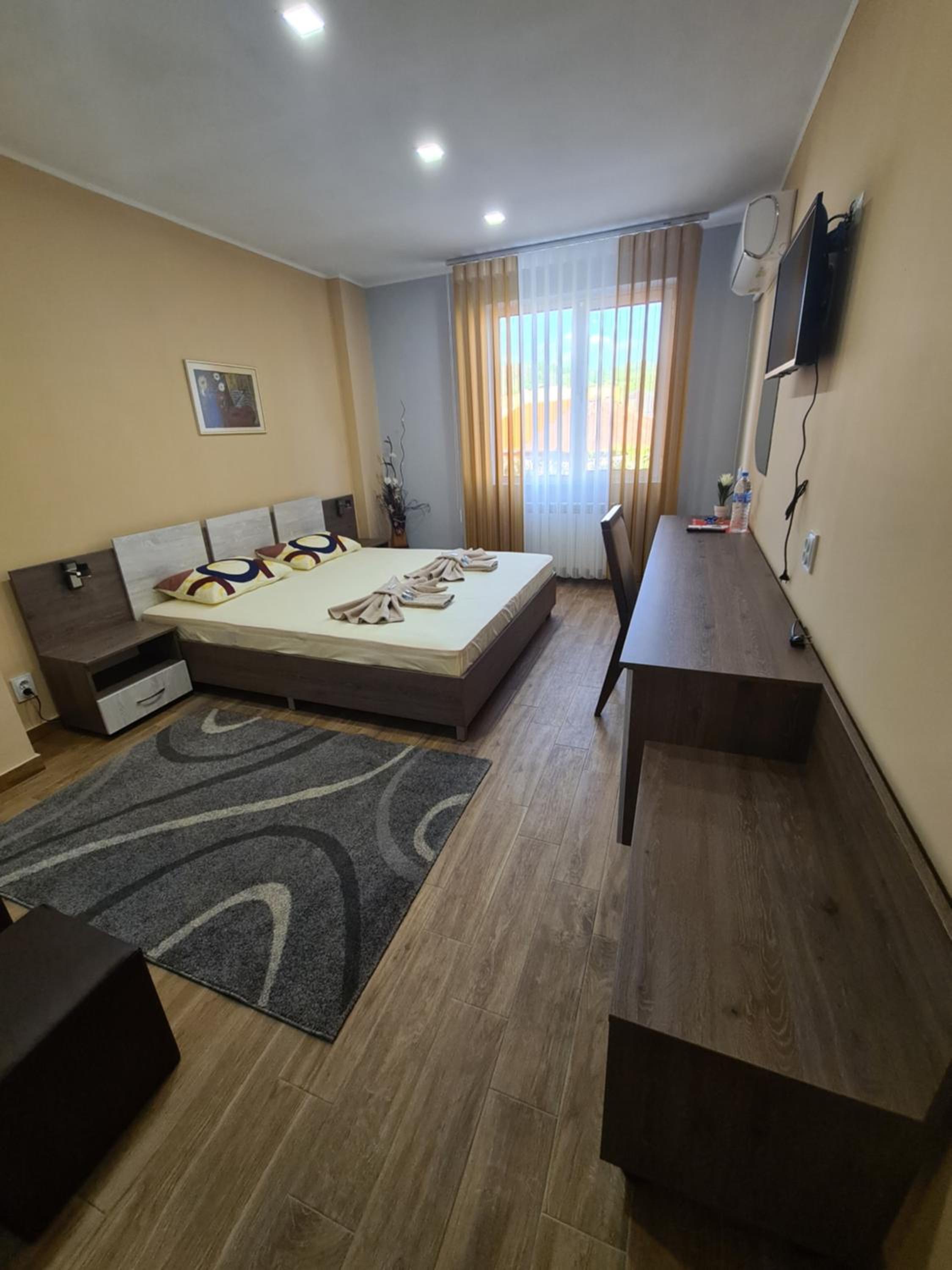 Large Double Room