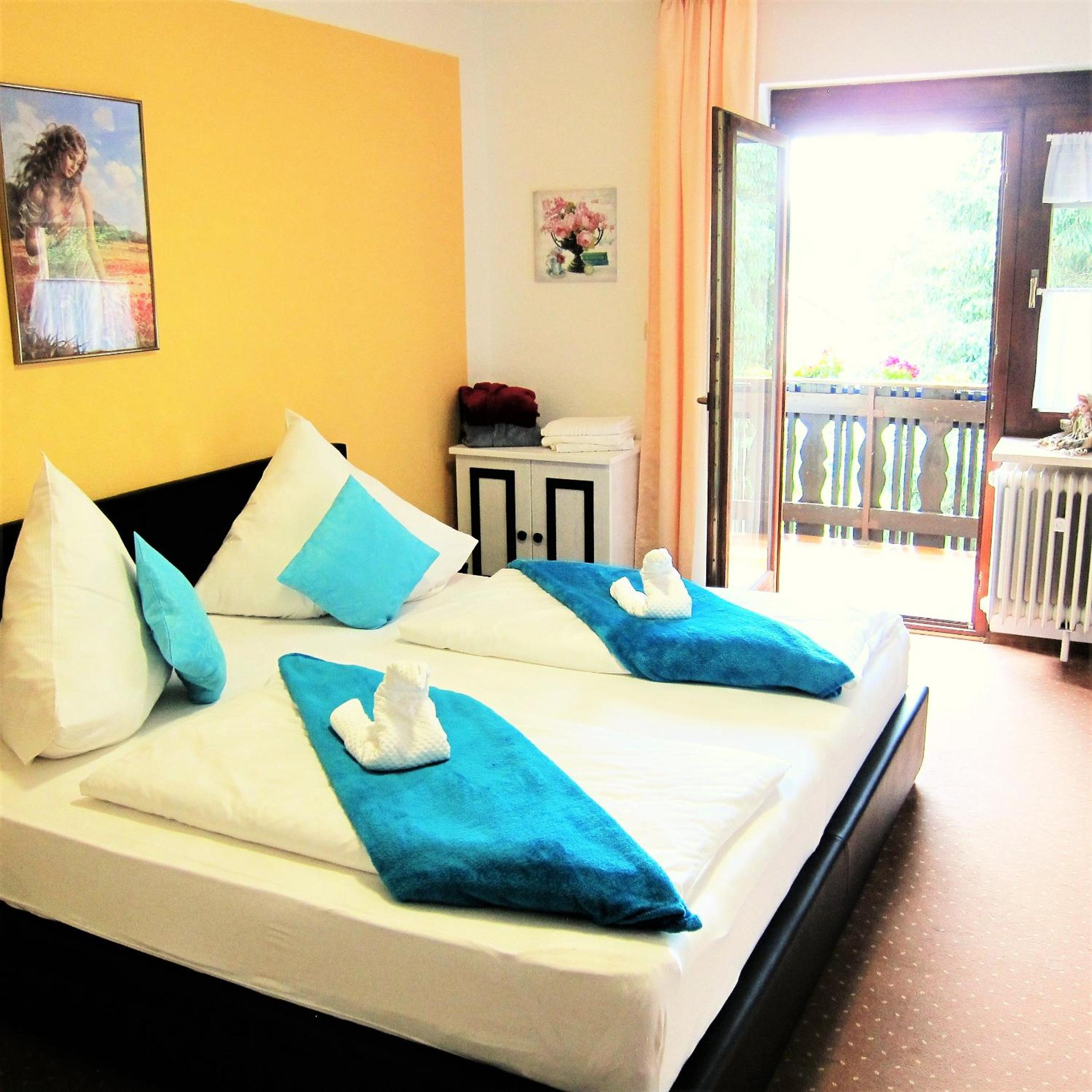 Budget Double Room photo 3