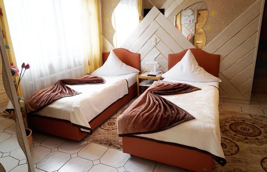 Double or Twin Room photo 3
