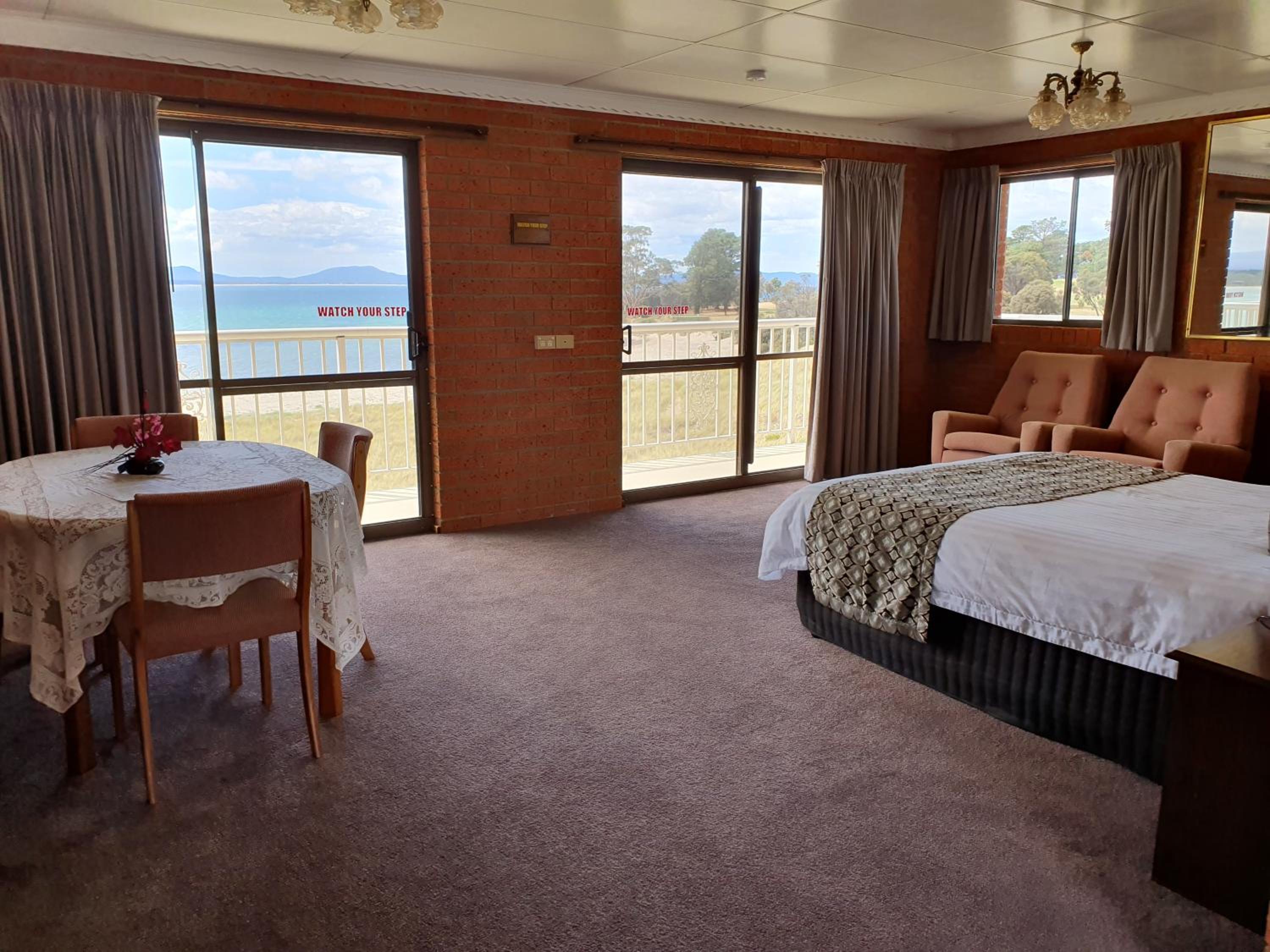 Family Room with Sea View