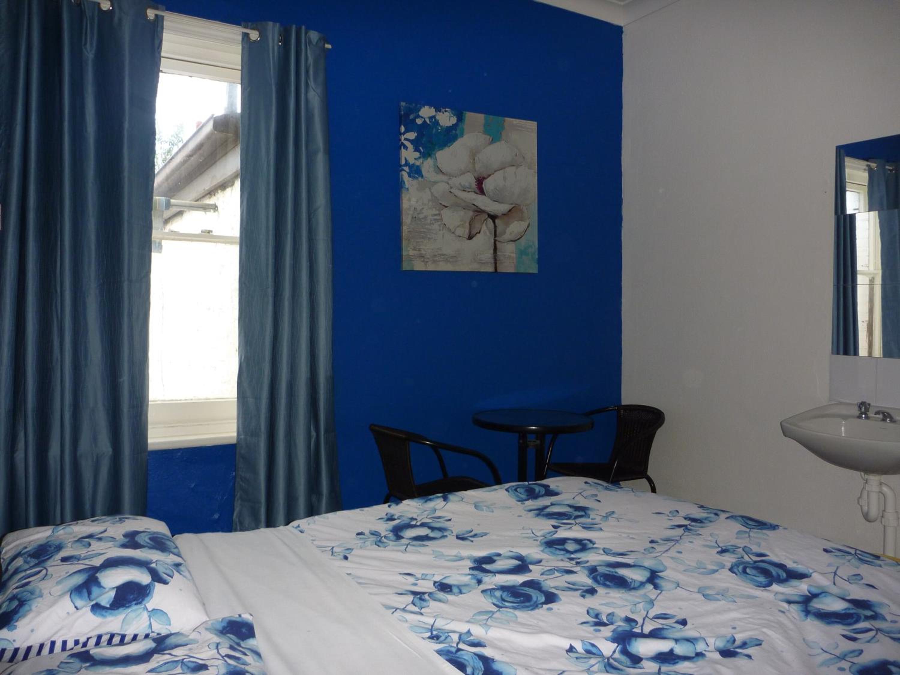 Double Room with Shared Bathroom photo 1