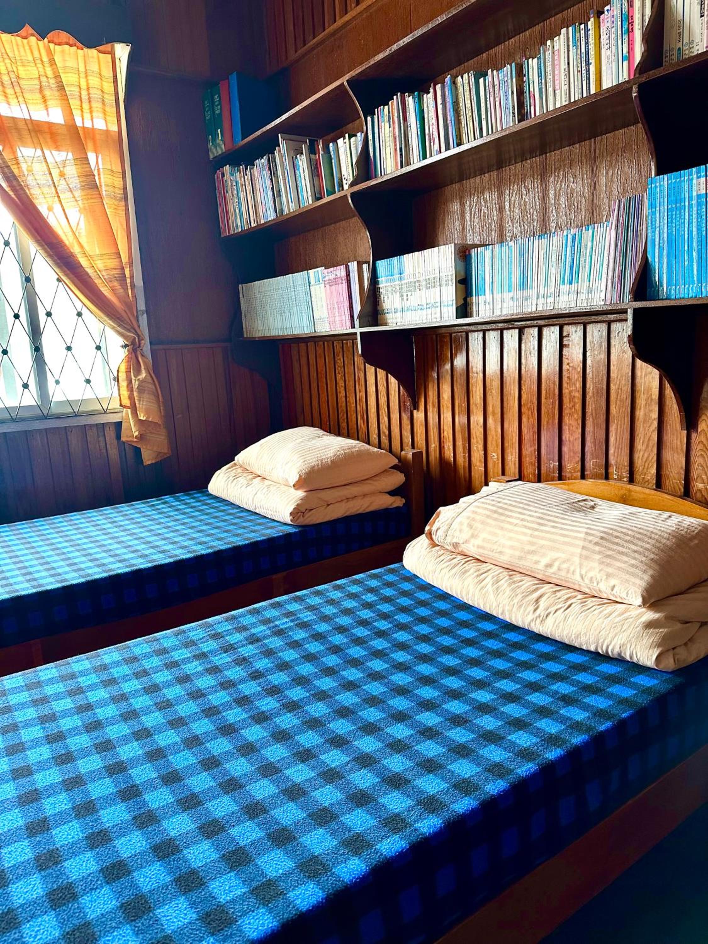 Double Room with Shared Bathroom photo 2
