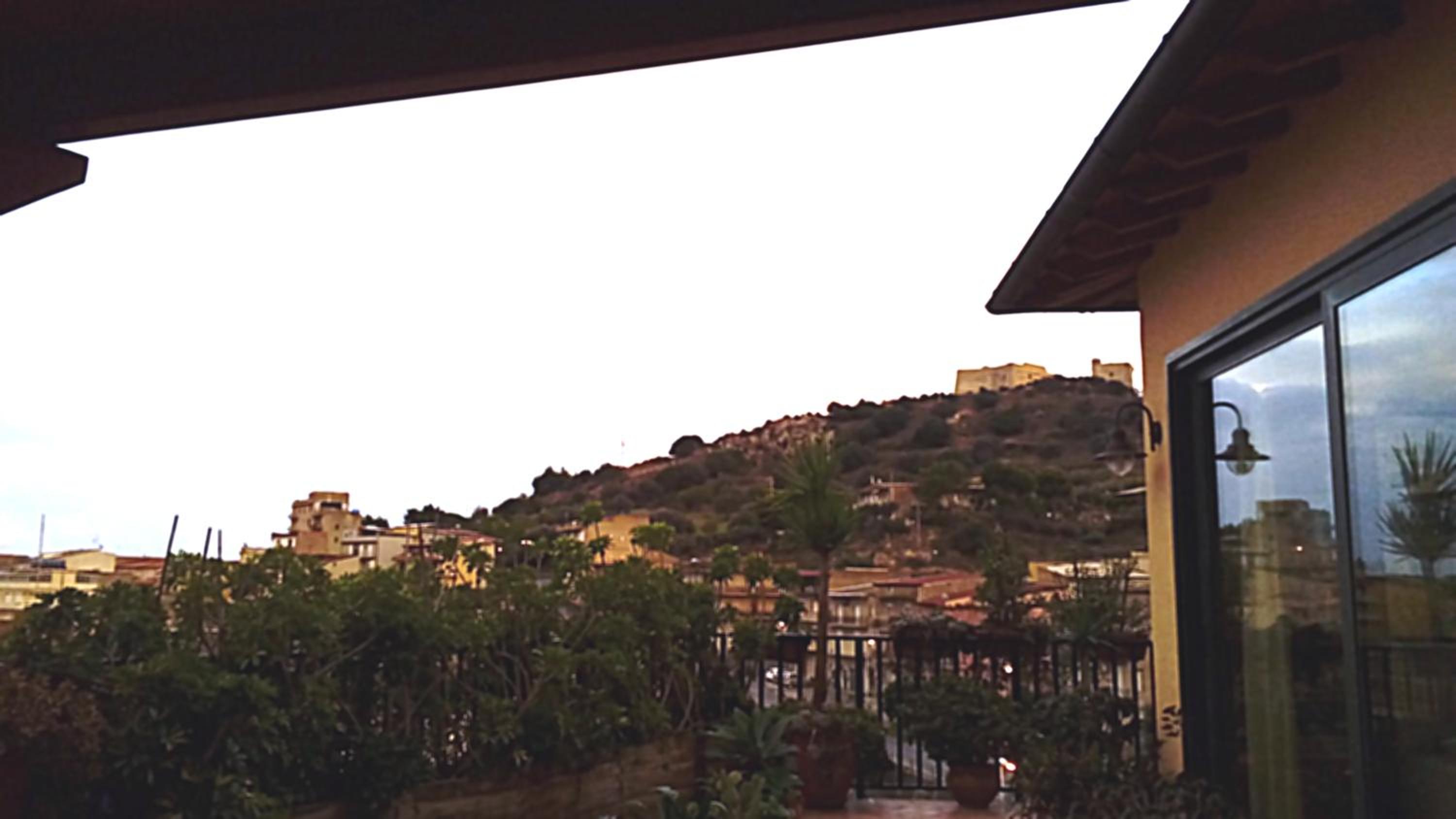 Apartment with Mountain View photo 3