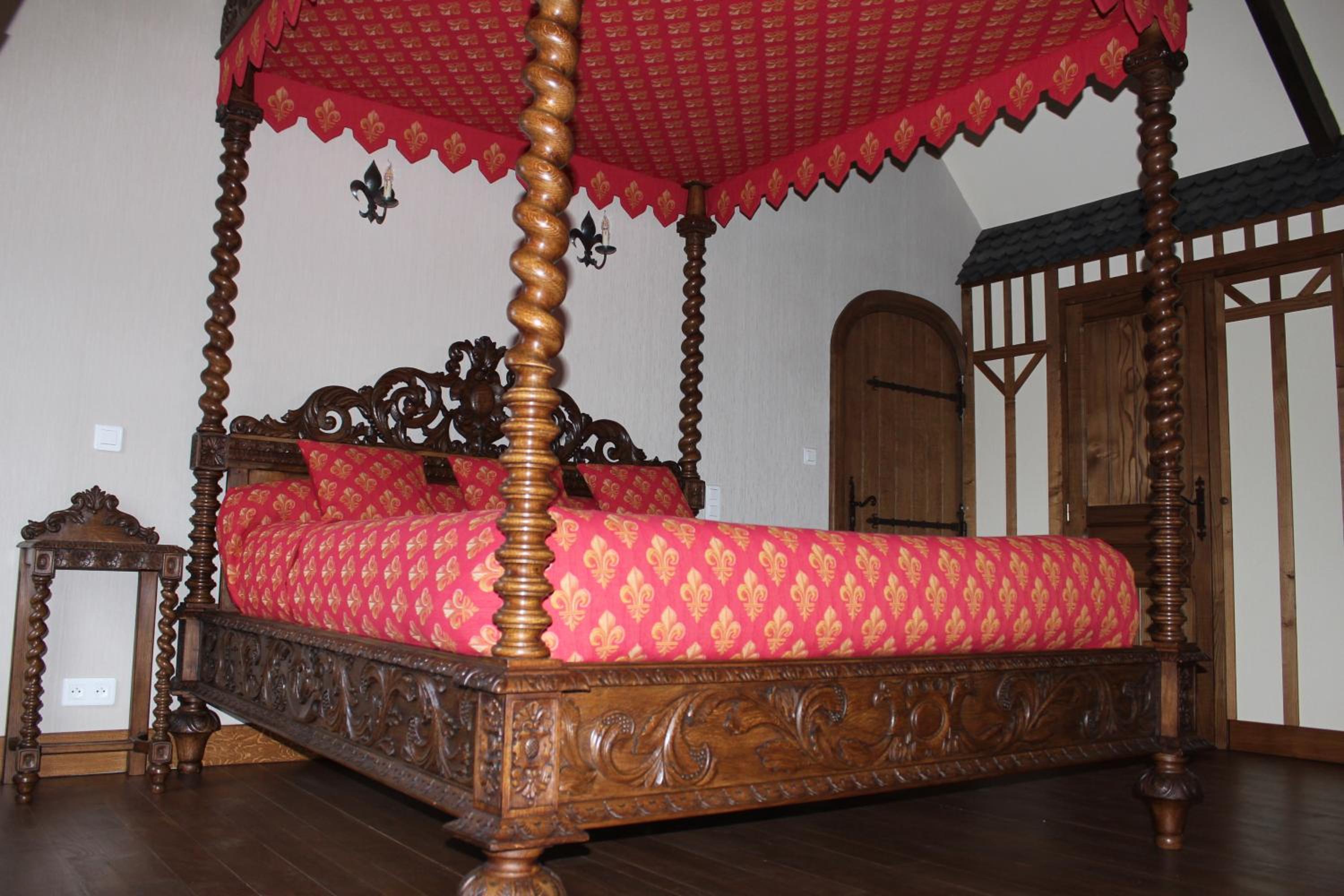 Deluxe King Room - Photo 4